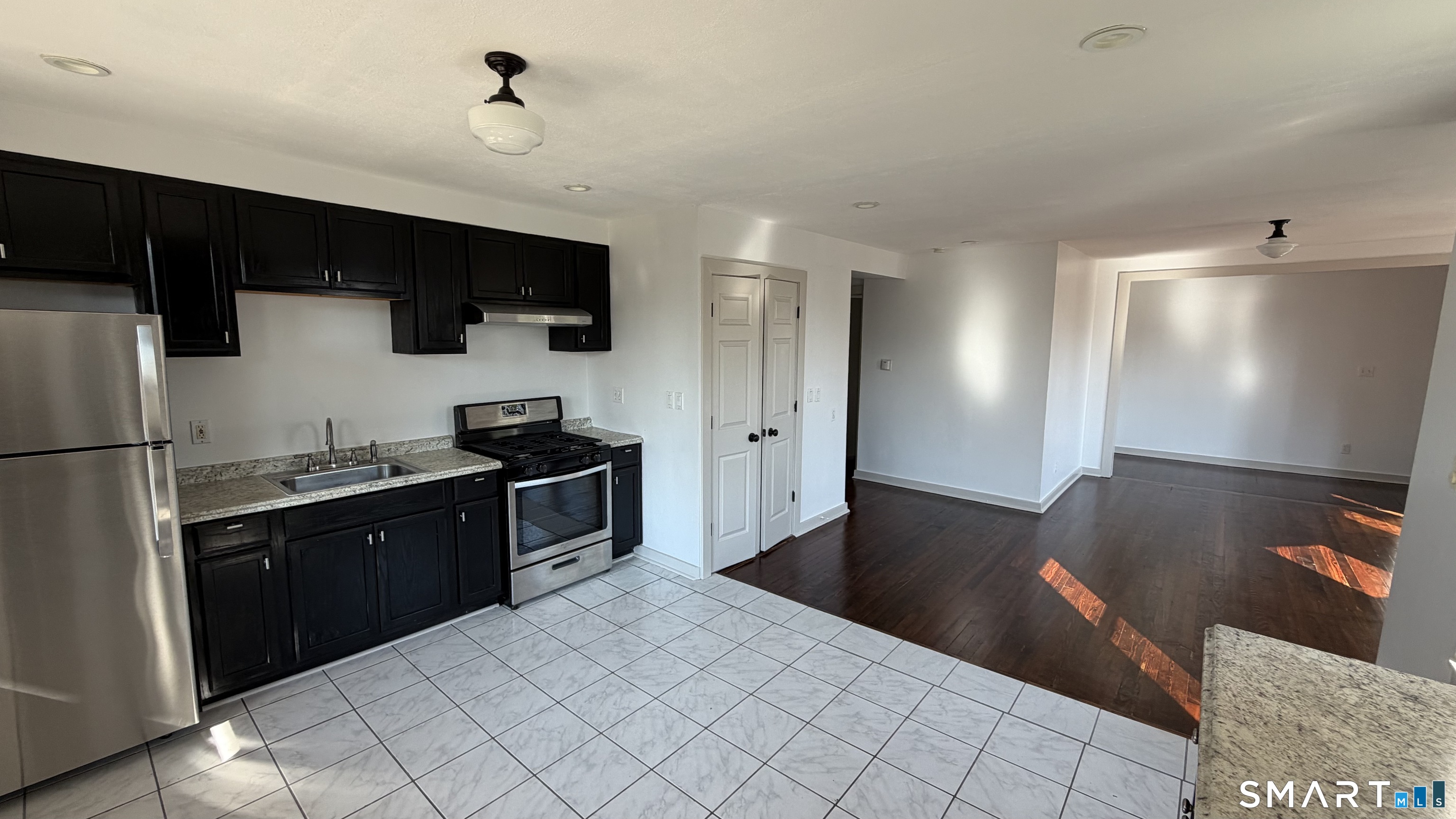 55 Hansen Avenue photo 12