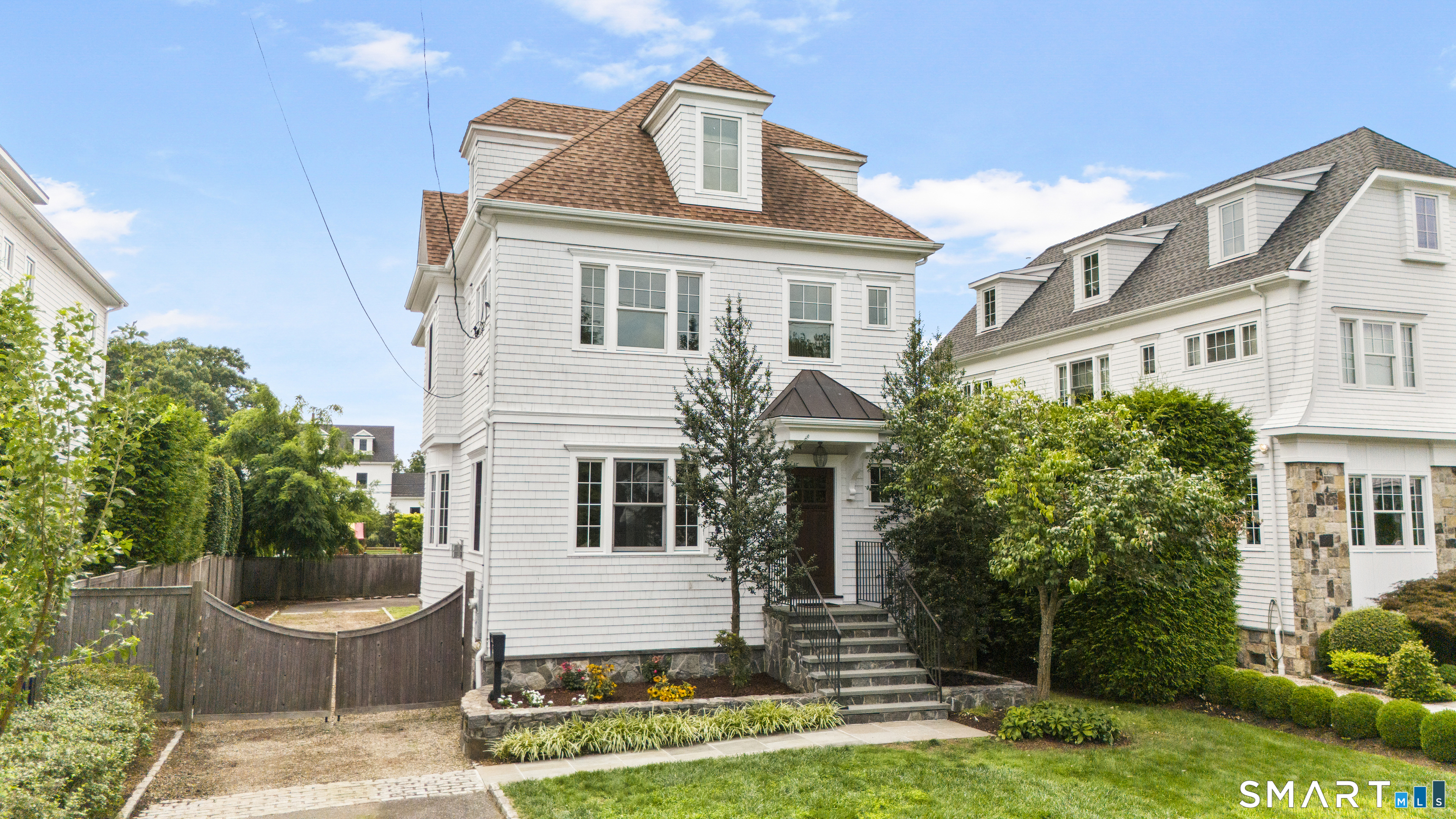 484 Rowland Road photo 2