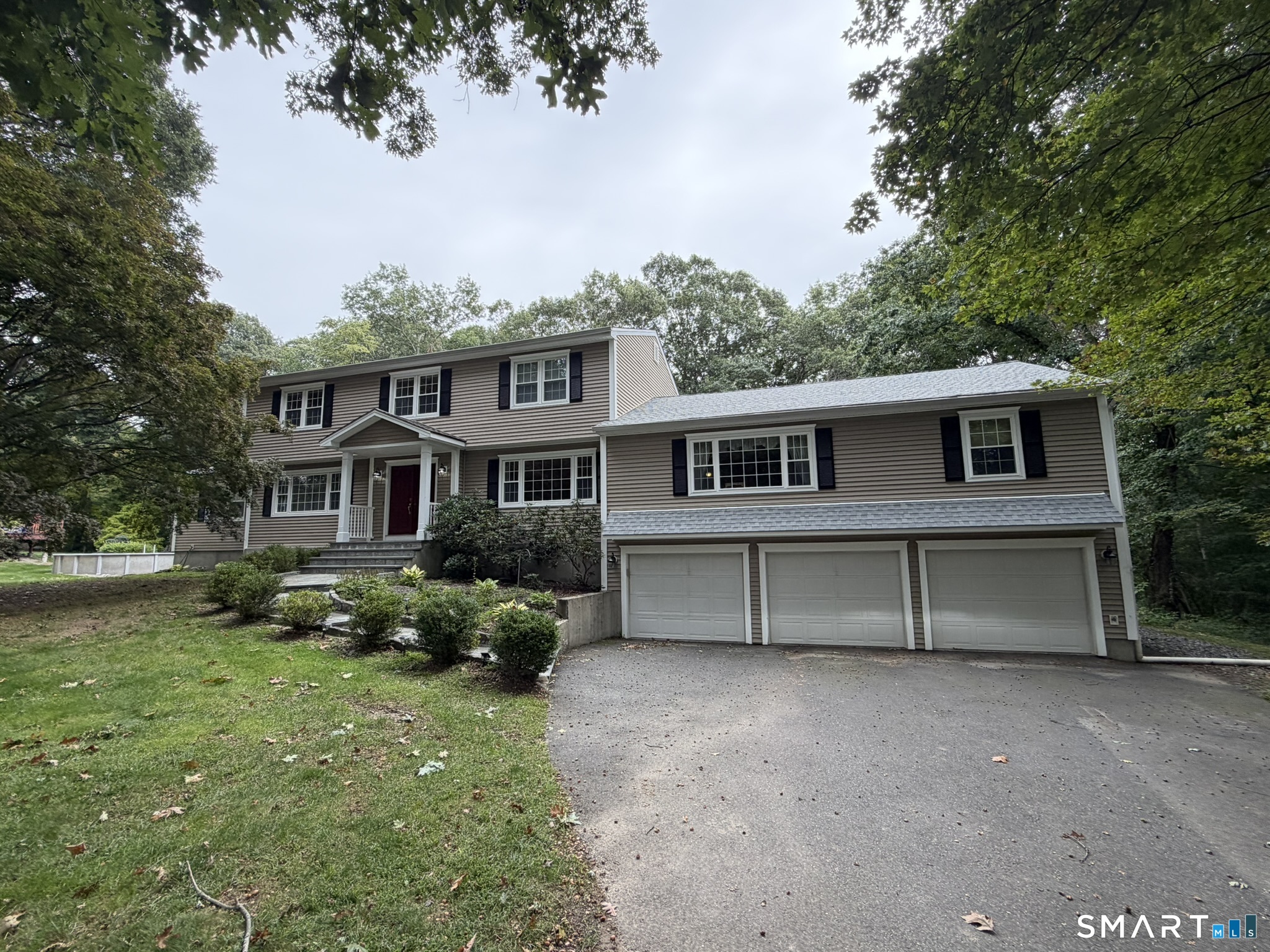 76 Bunker Hill Drive photo 2