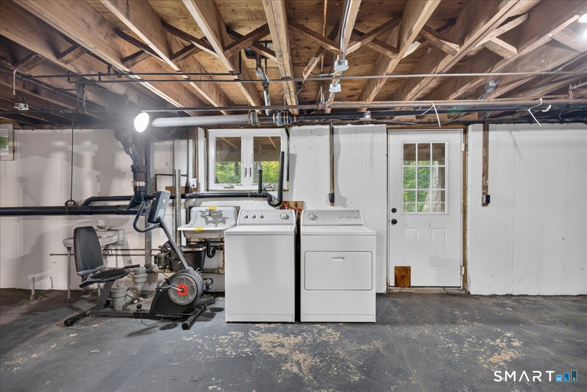815 Hill Street photo 25