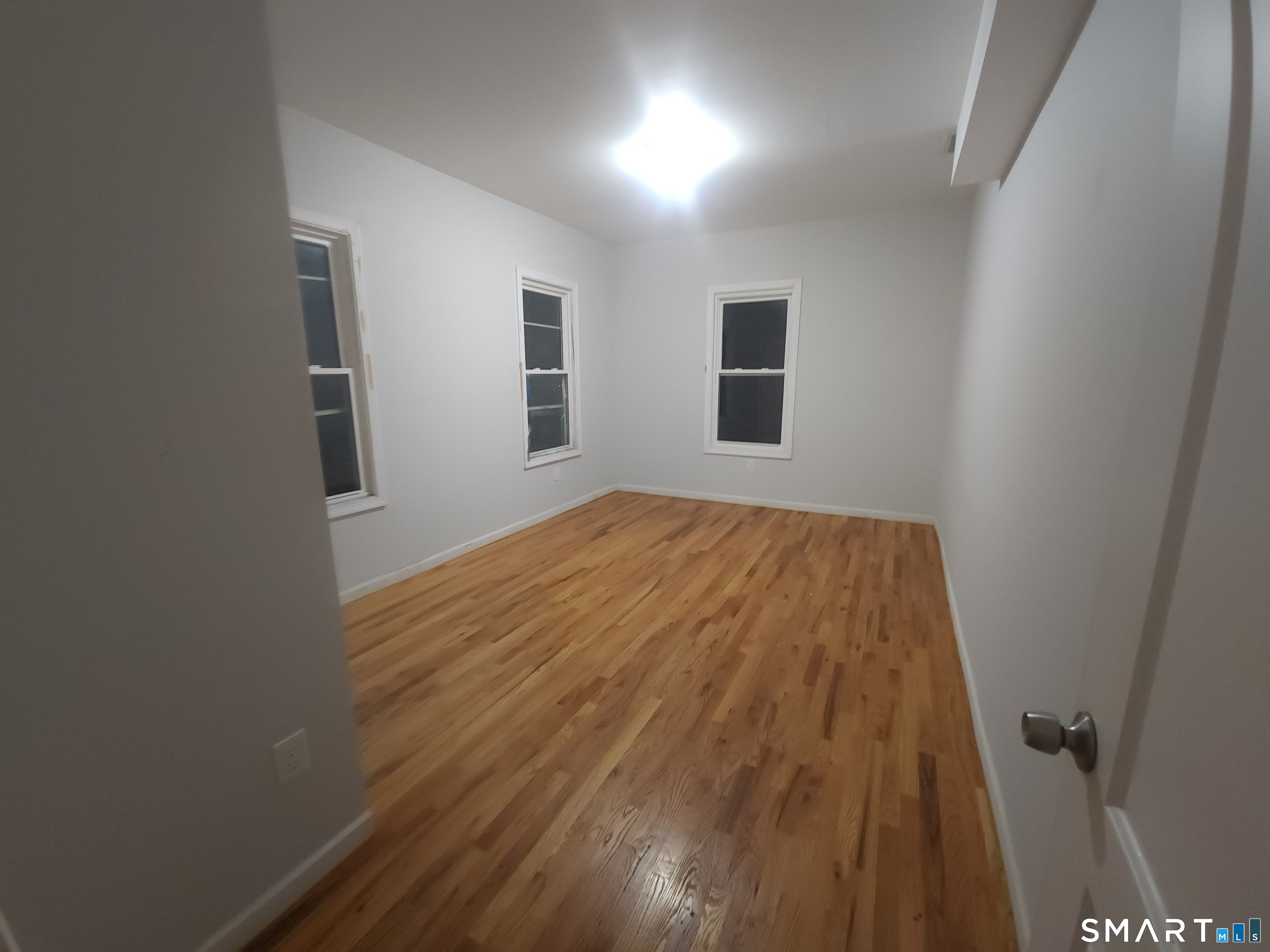 Foto 7 de Apartamento en renta en 1119 Stratford Avenue #2, Bridgeport, CT — $2,200/mes