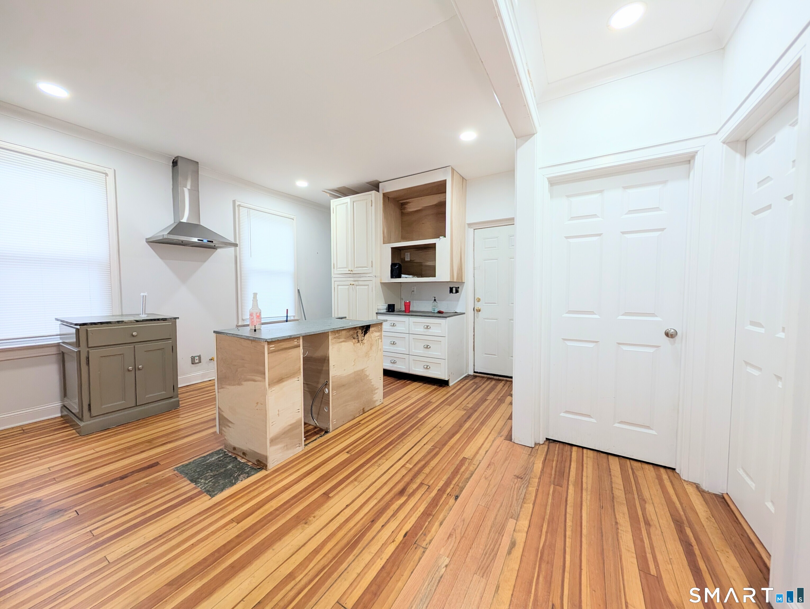 1757 Main photo 18