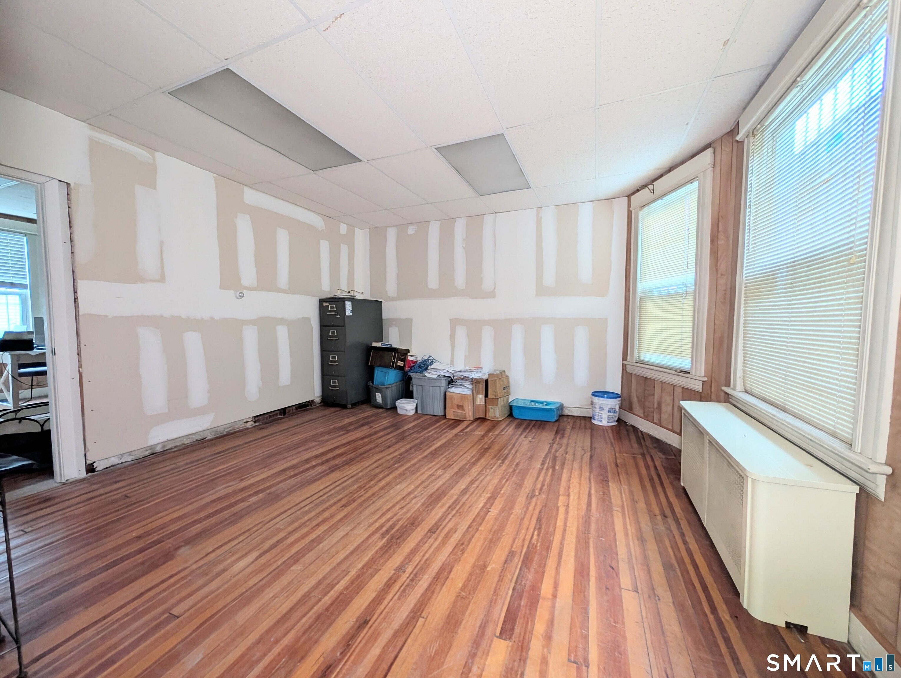 1757 Main photo 12