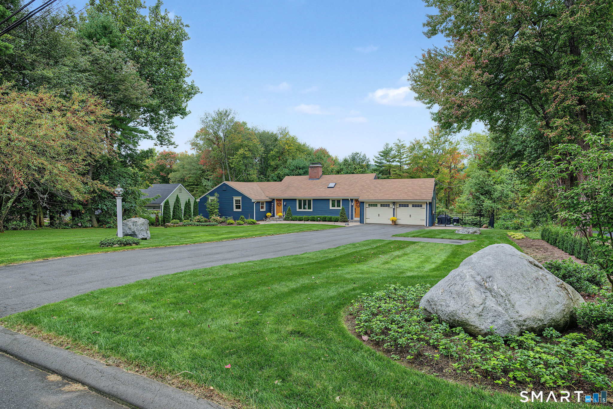 Photo 2 of Single family home for sale at 44 Brookmoor Rd, Avon, CT 06001 | MLS# 24210825 | Listing updated on 2026-10-06