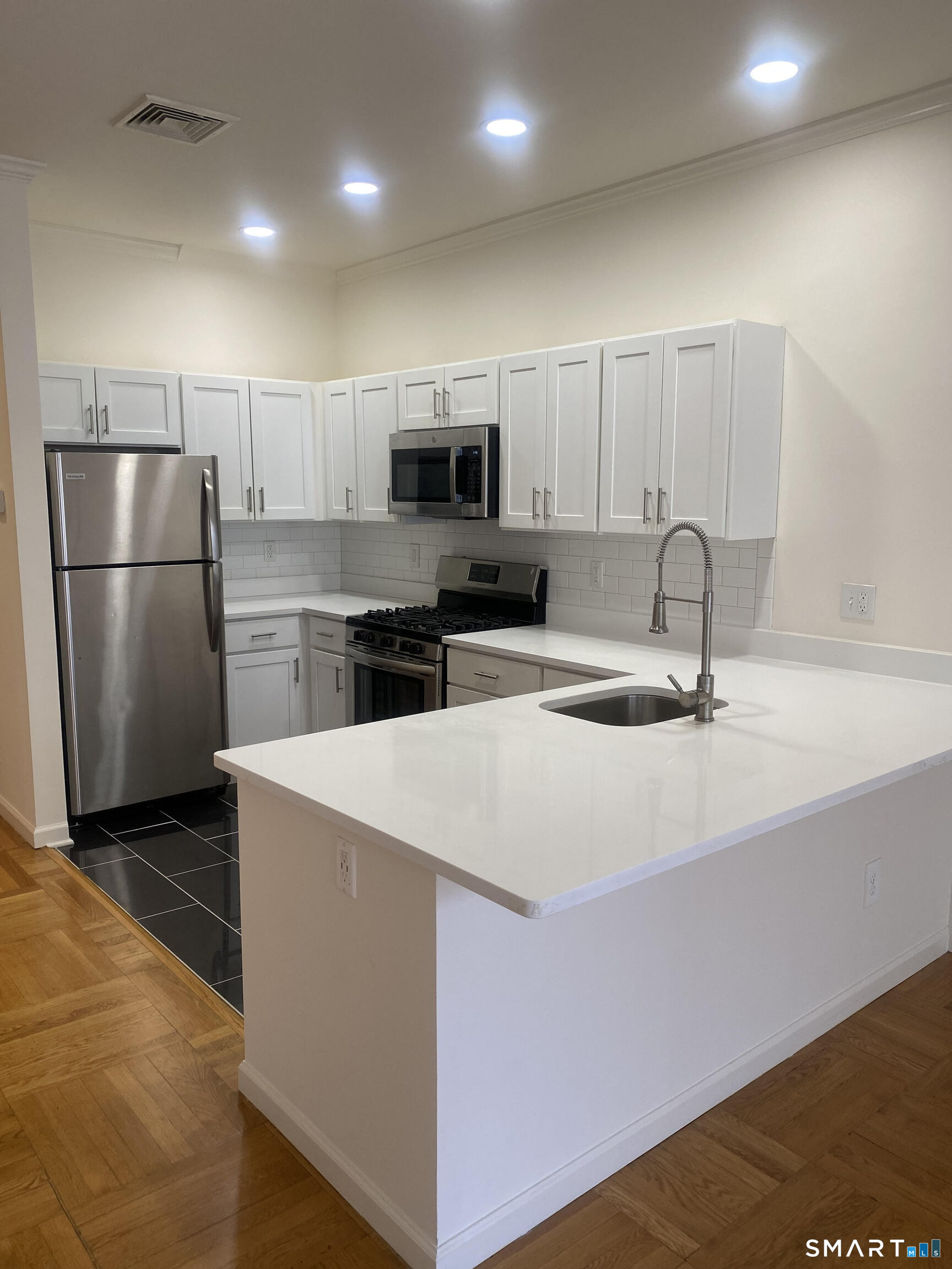 Foto 6 de Condominio en renta en 75 Prospect Street, Stamford, CT — $4,185/mes