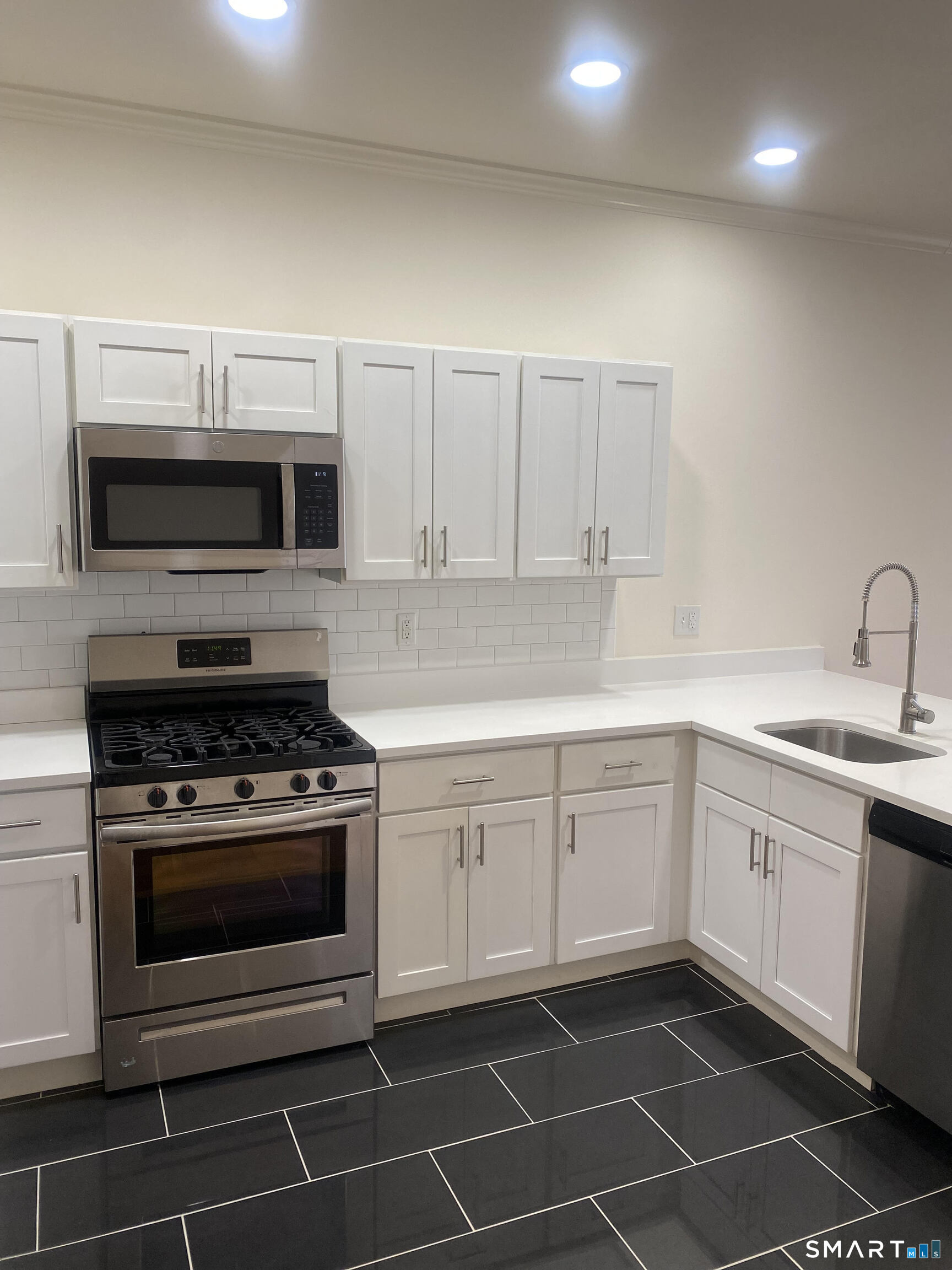 Foto 7 de Condominio en renta en 75 Prospect Street, Stamford, CT — $4,185/mes