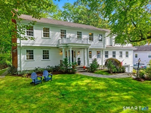53 Country Club, Darien