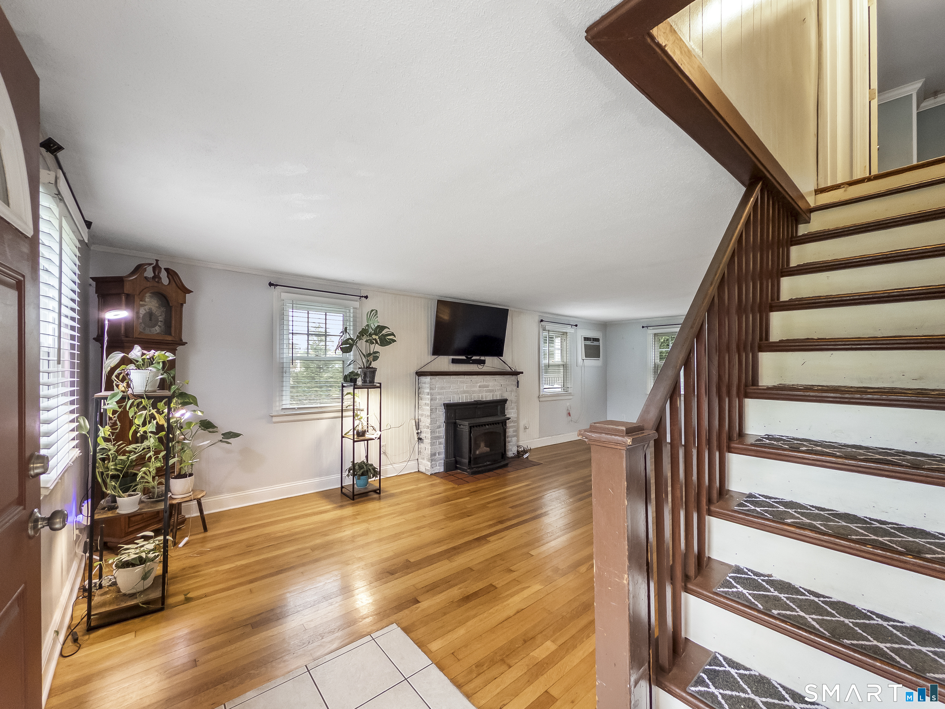 550 Forest Road photo 12