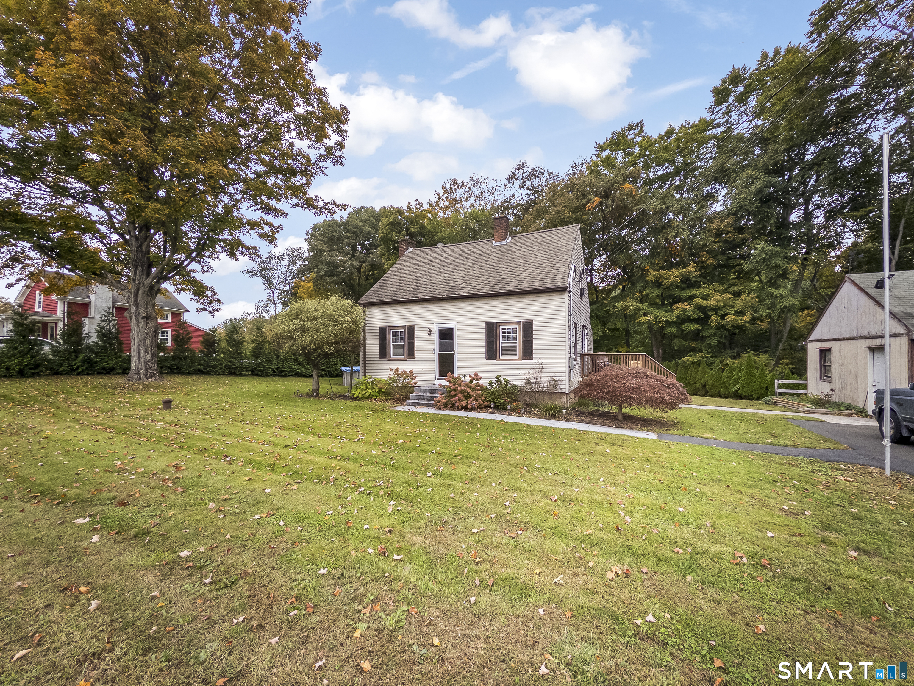550 Forest Road photo 29
