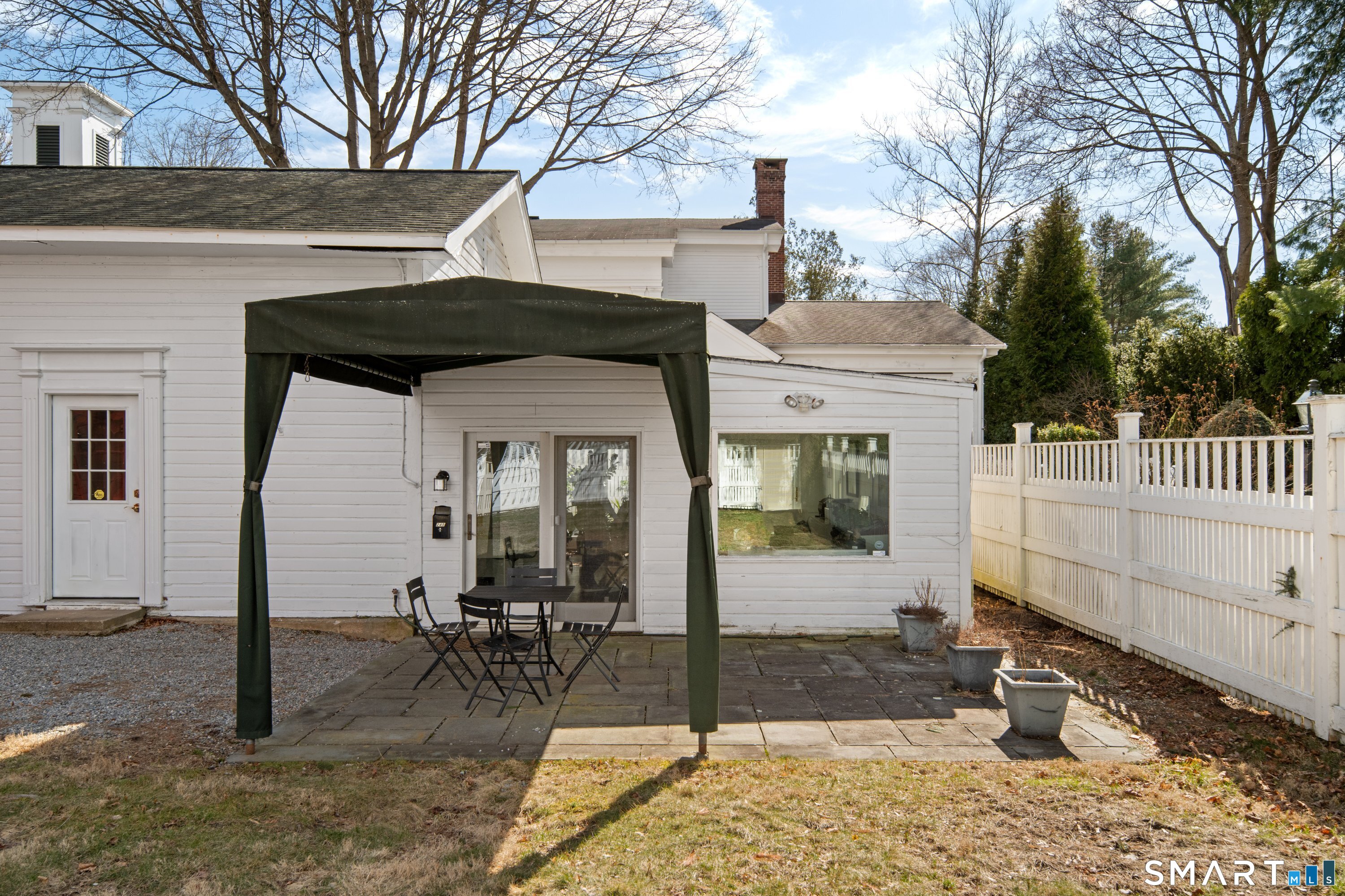 24 Lyme Street, Old Lyme, CT 06371