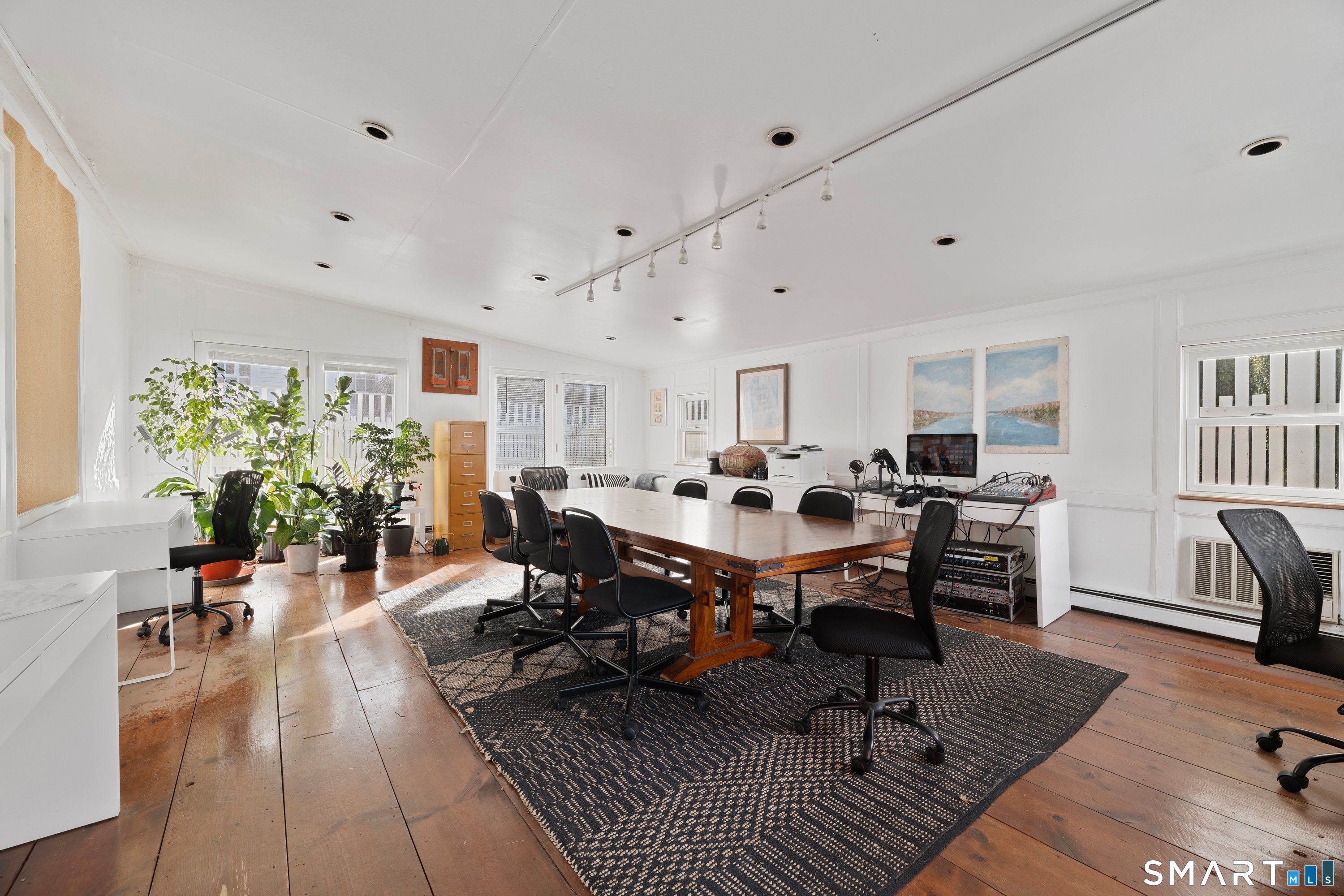 24 Lyme Street, Old Lyme, CT 06371