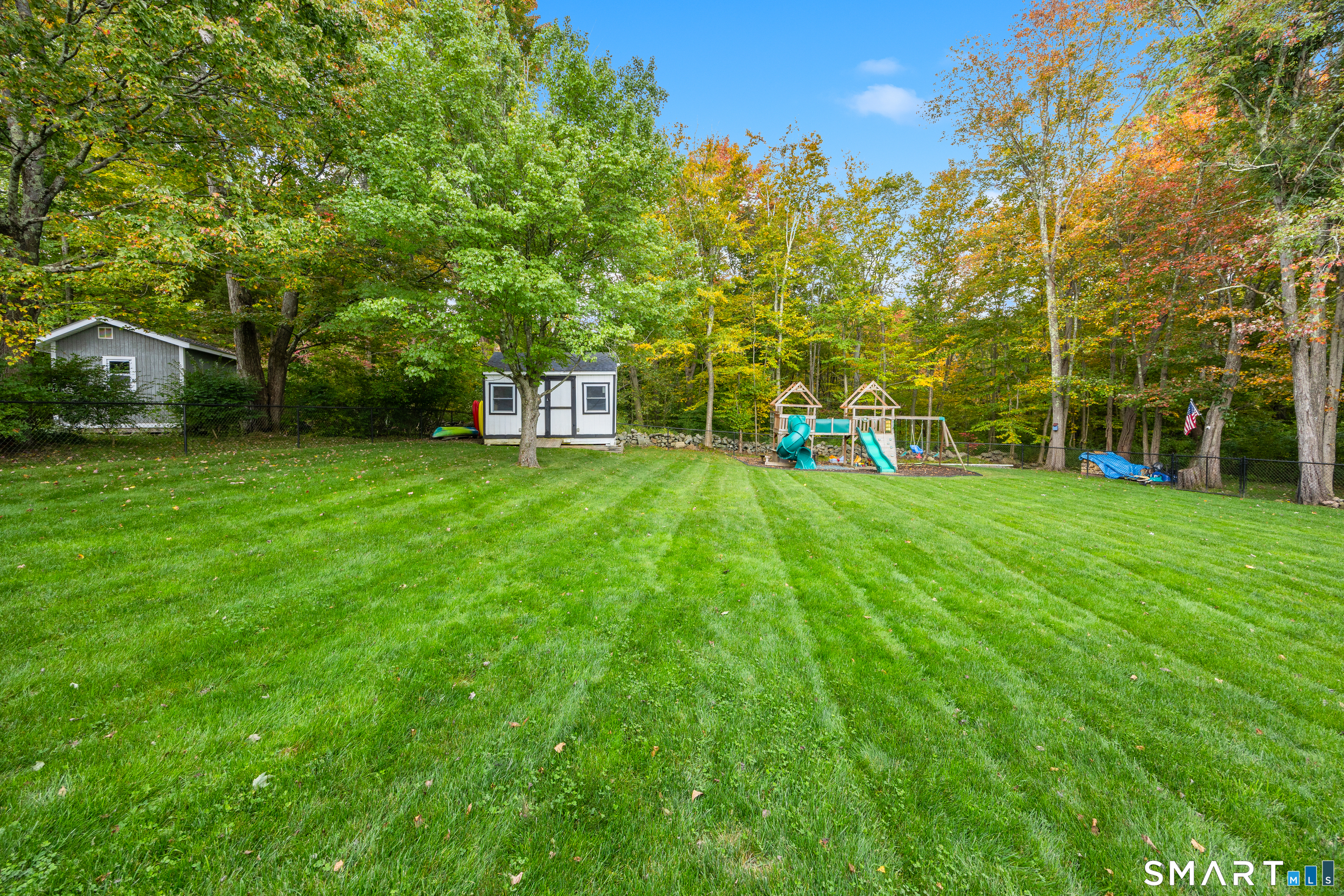 104 Northwest Drive photo 33