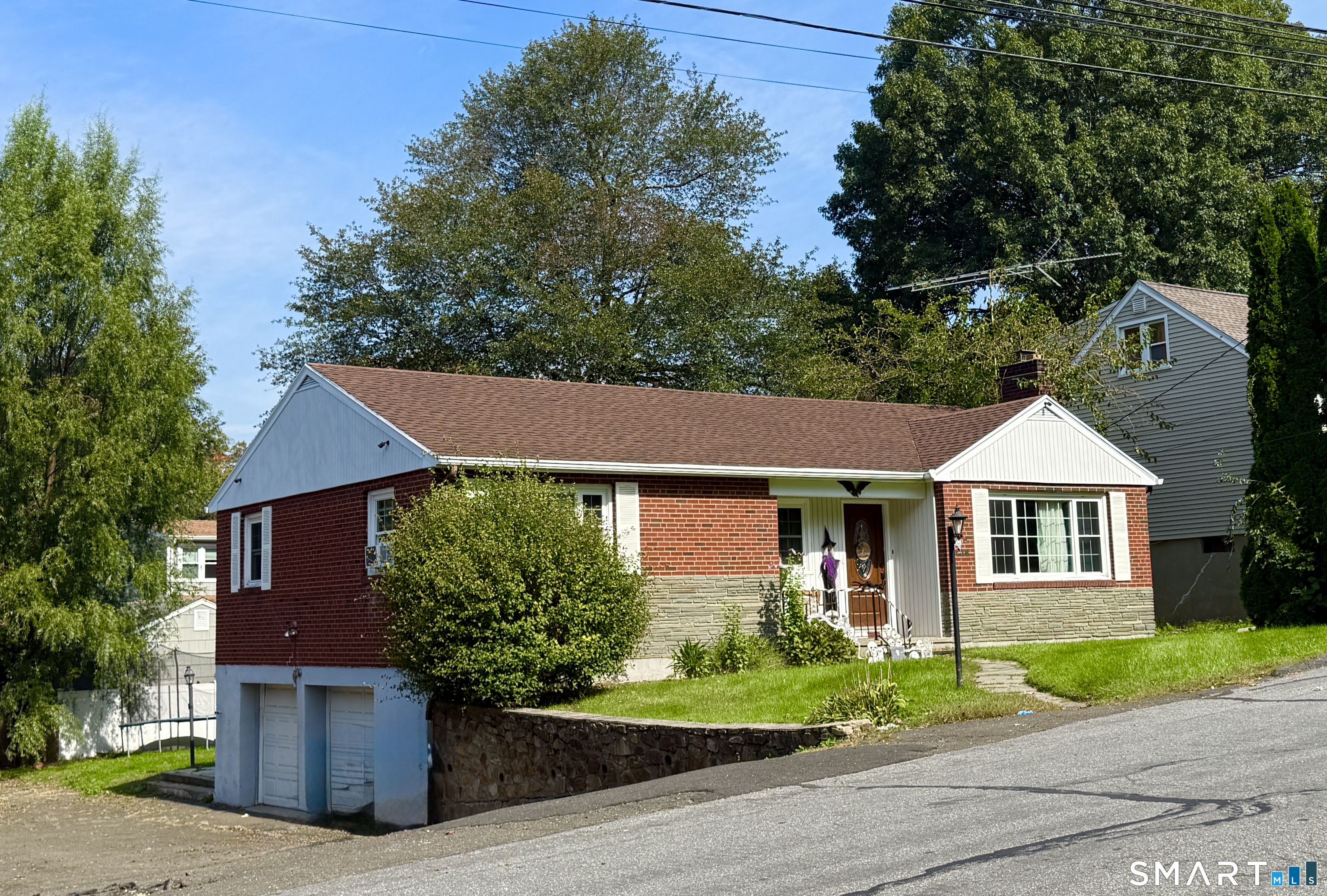 406 Lakeside Drive