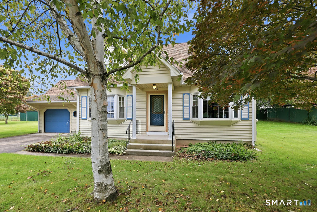 55 Edwards Street photo 24