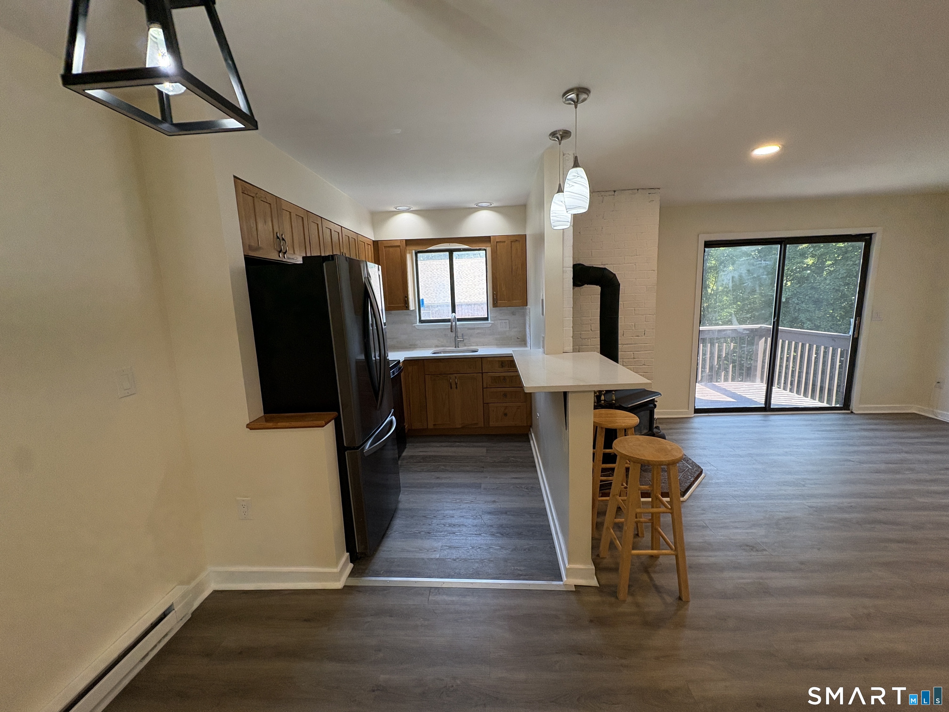 28-32 Starr Avenue Unit #9 photo 3
