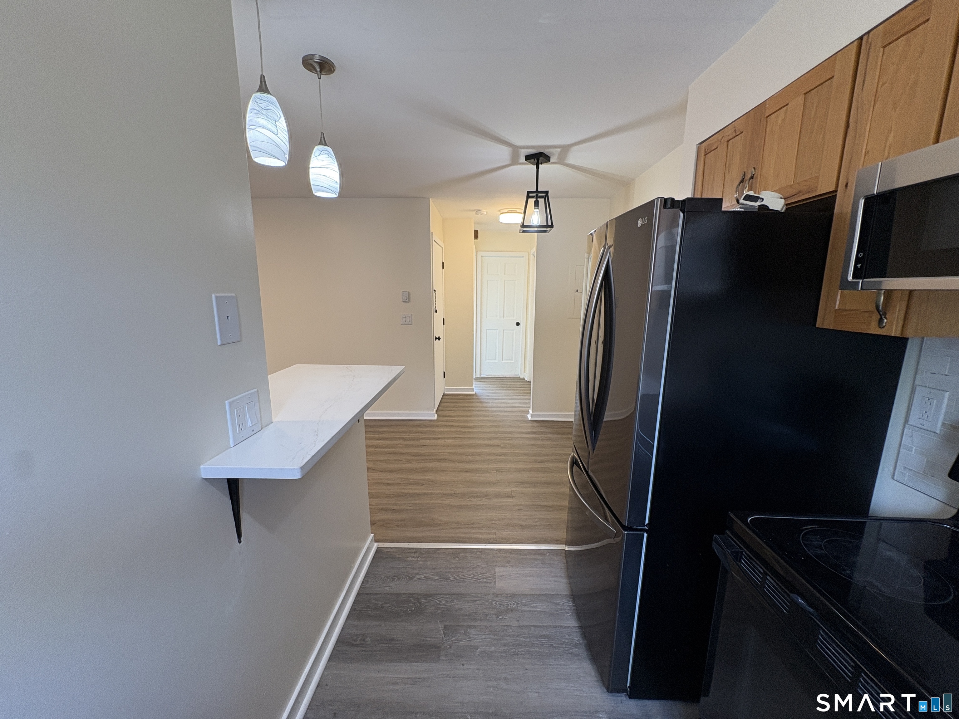 28-32 Starr Avenue Unit #9 photo 5