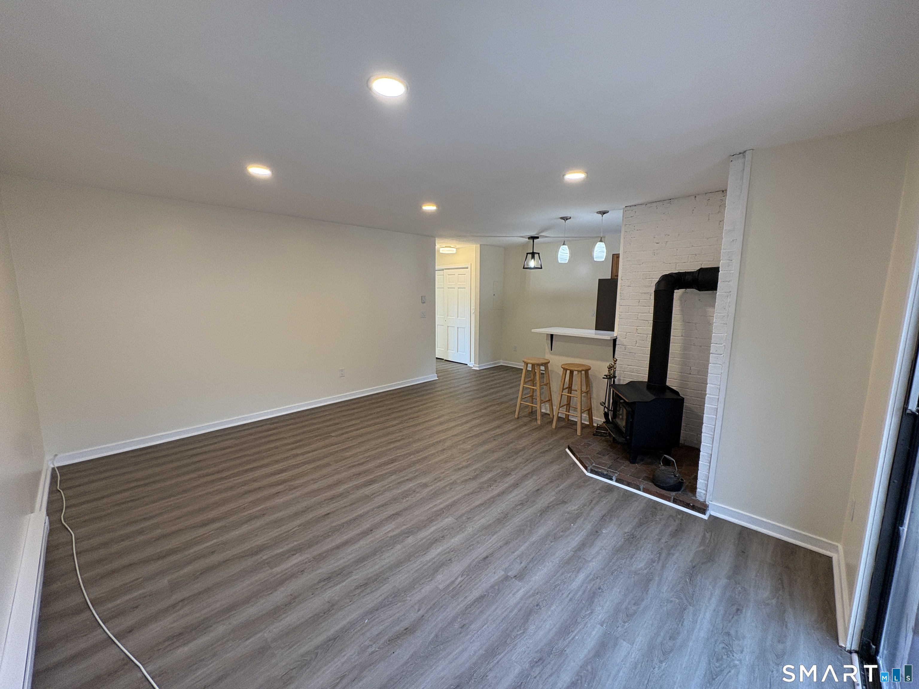 28-32 Starr Avenue Unit #9 photo 6