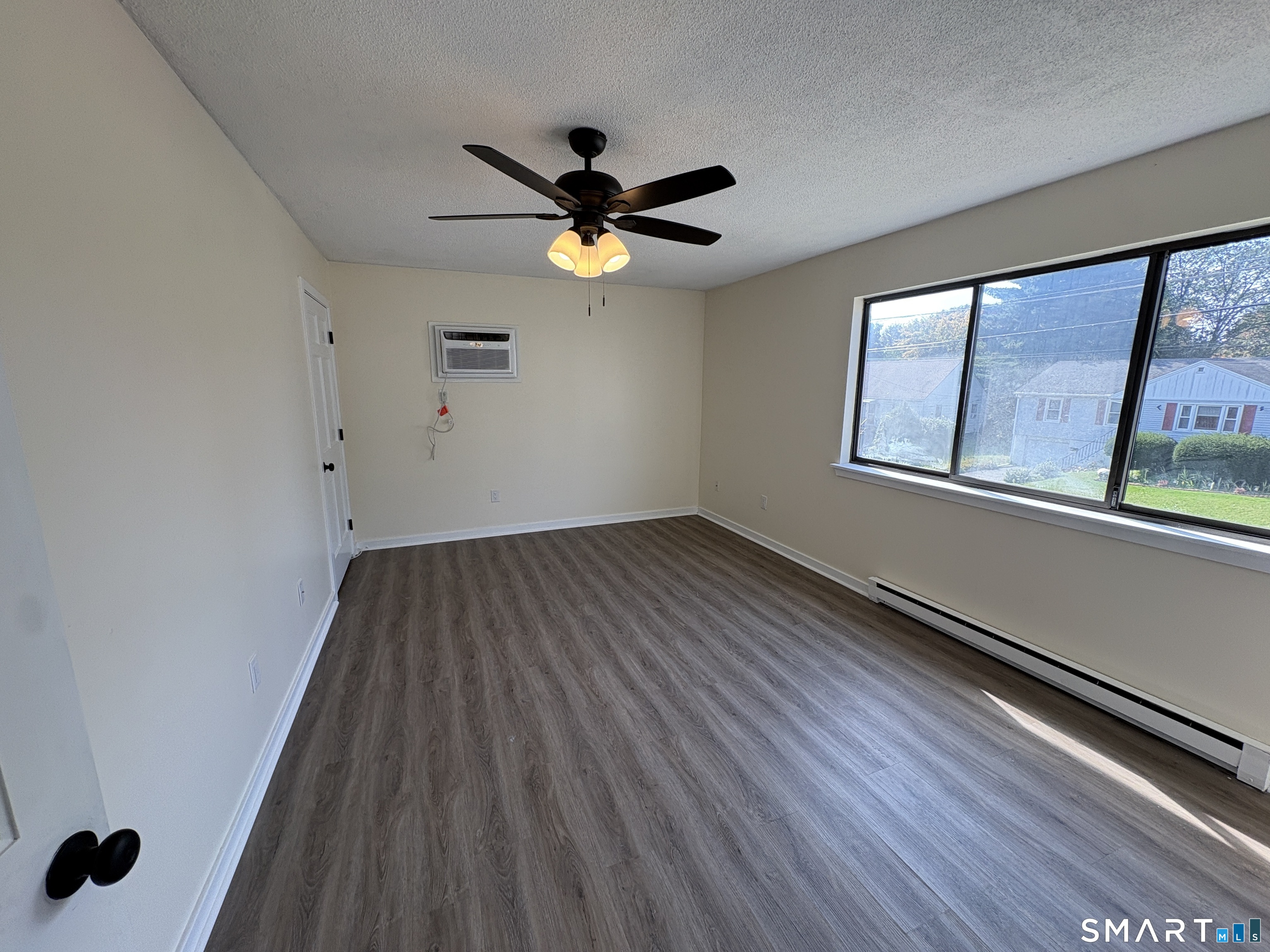 28-32 Starr Avenue Unit #9 photo 8