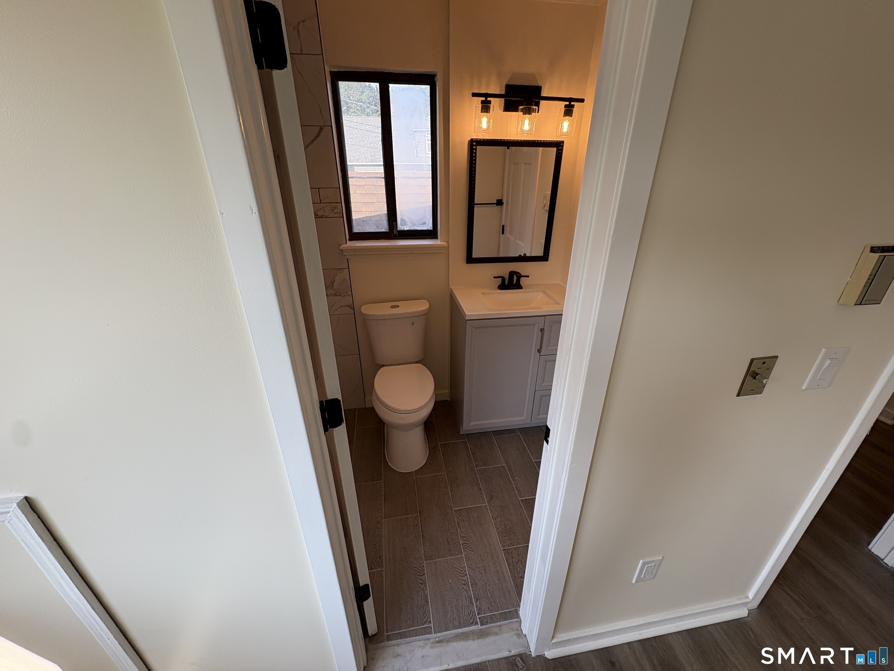 28-32 Starr Avenue Unit #9 photo 11