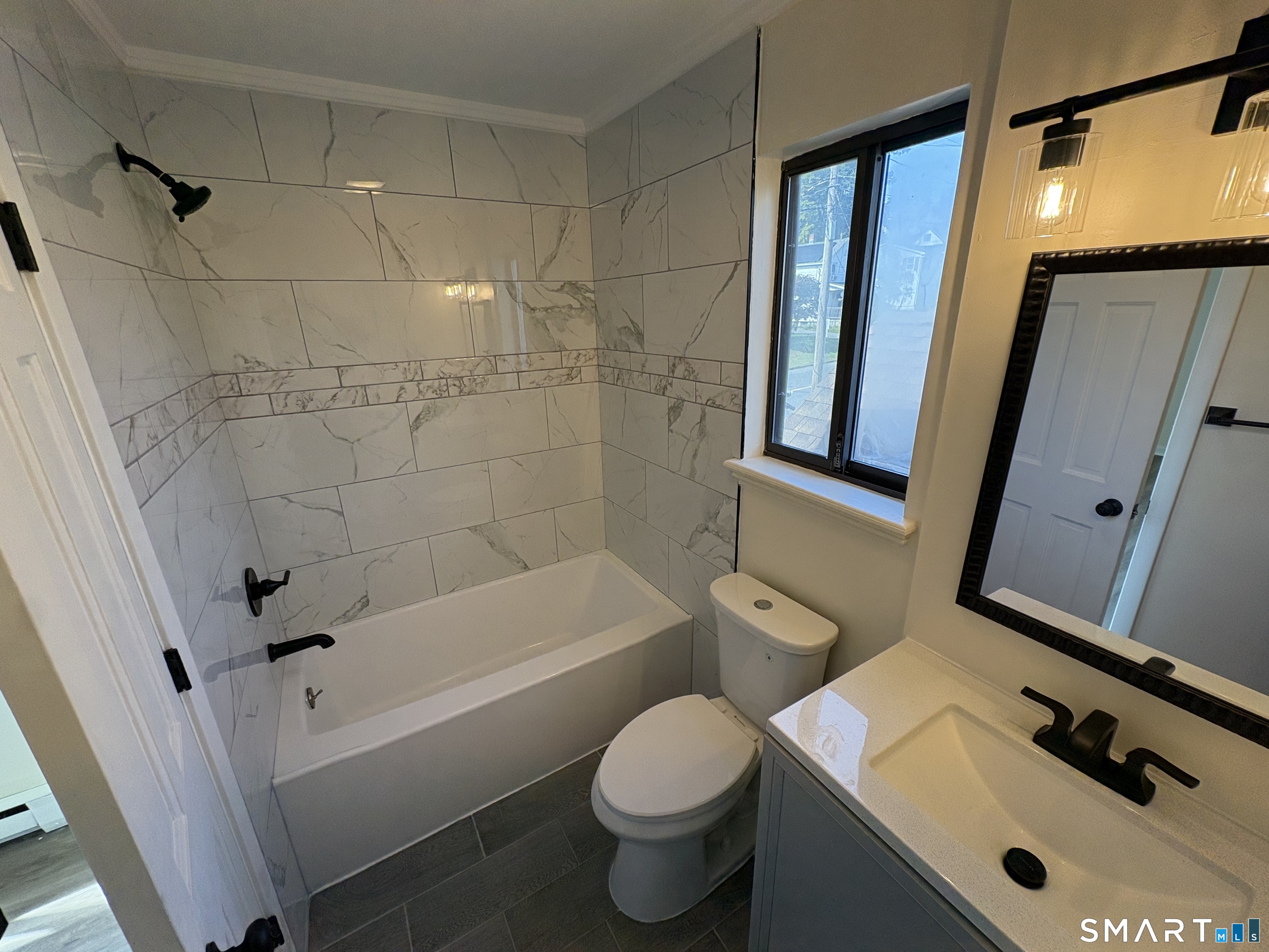 28-32 Starr Avenue Unit #9 photo 12