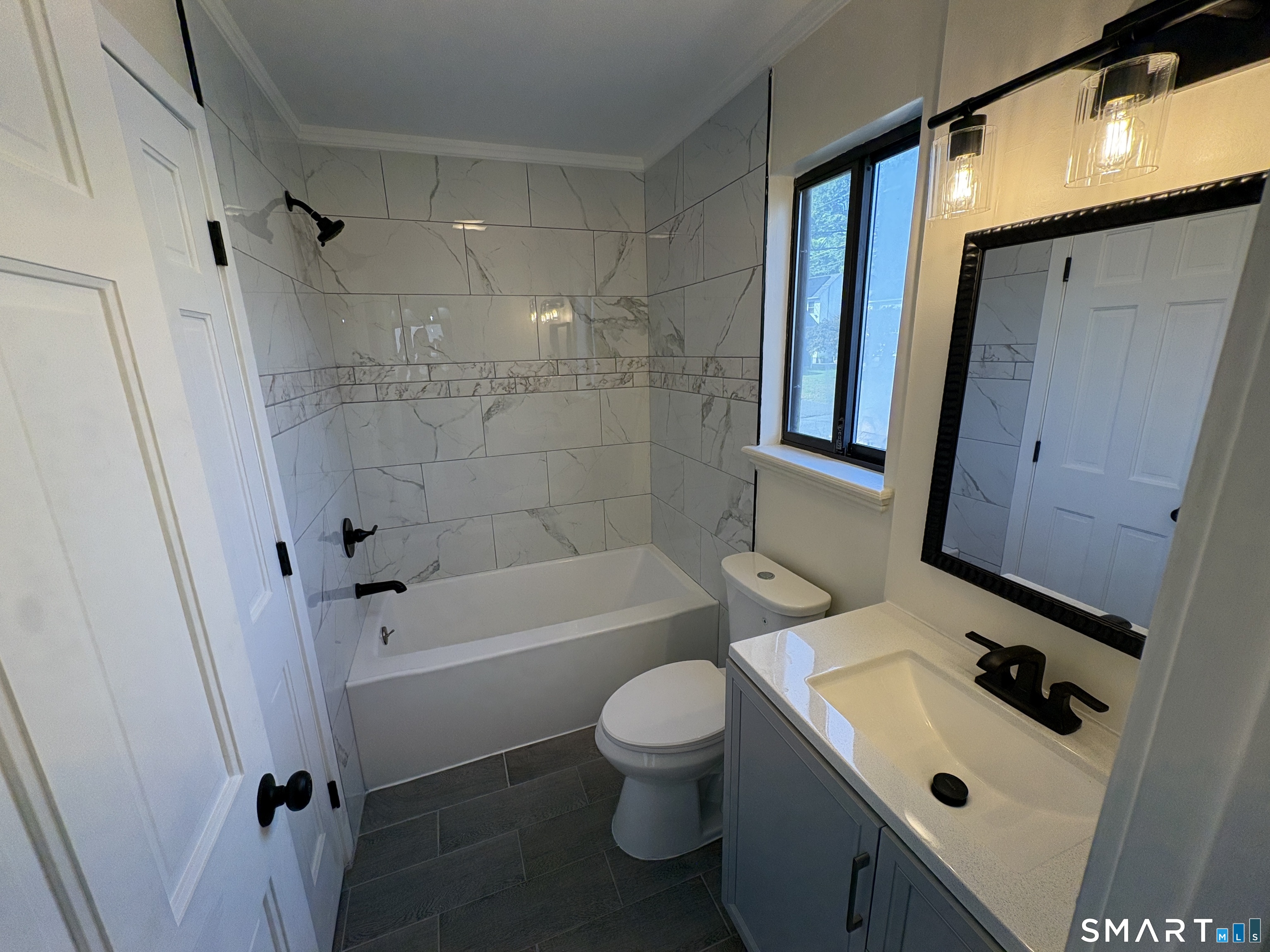28-32 Starr Avenue Unit #9 photo 13