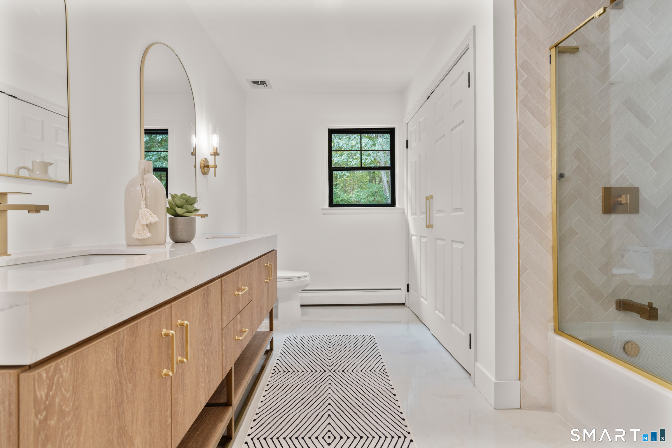 Main Full Bath