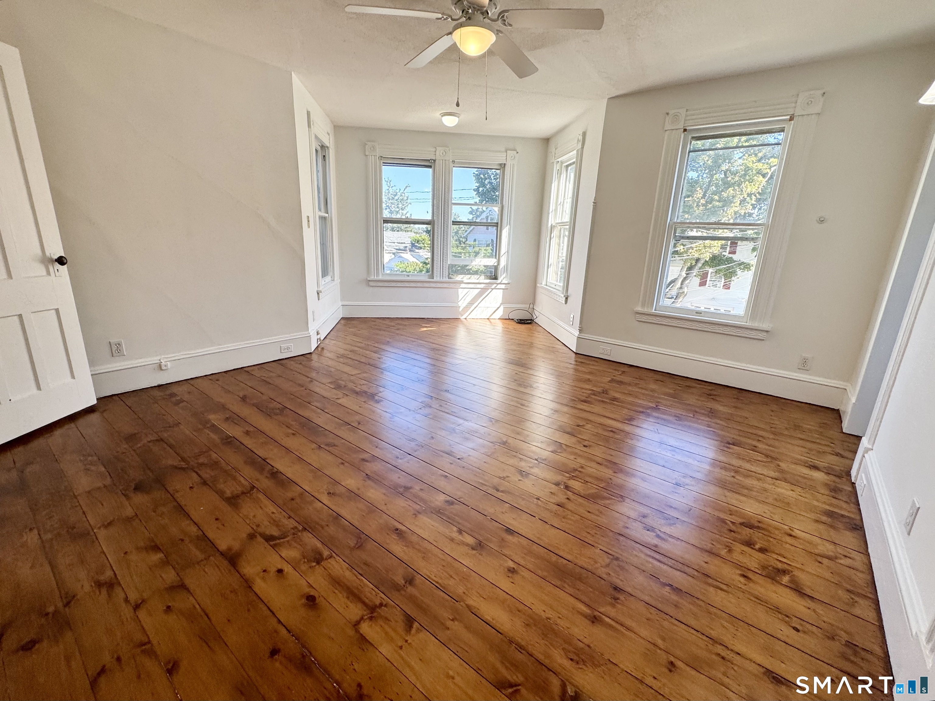 Foto 6 de Apartamento en renta en 23 Quintard Avenue #B, Norwalk, CT — $2,800/mes