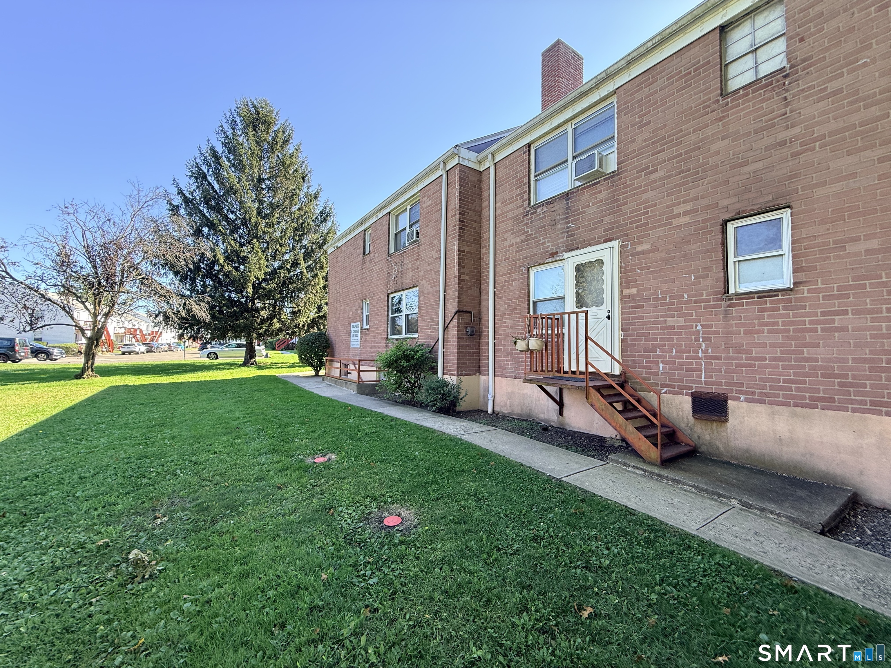 1076 East Main Street Unit #1 photo 4
