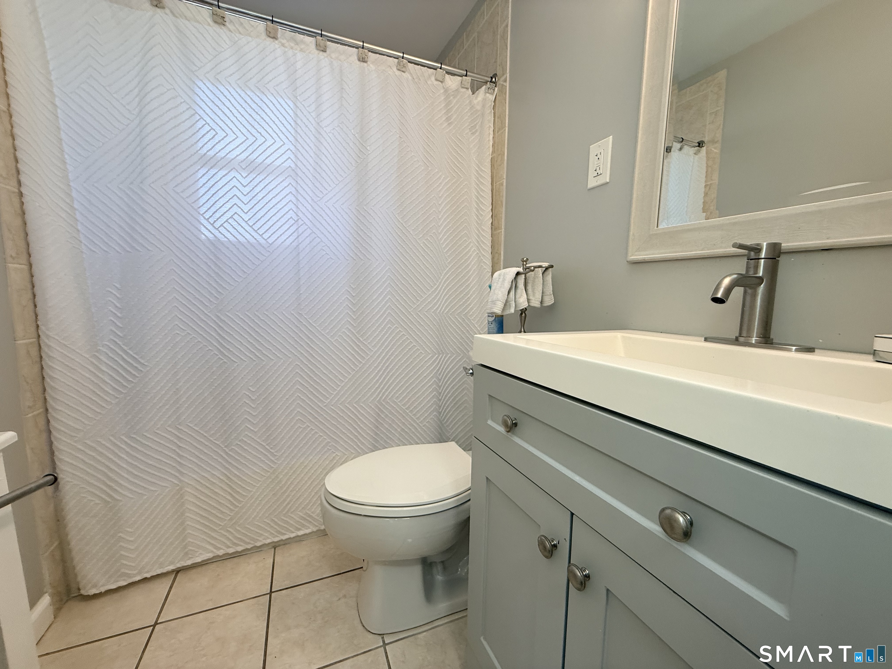 1076 East Main Street Unit #1 photo 24