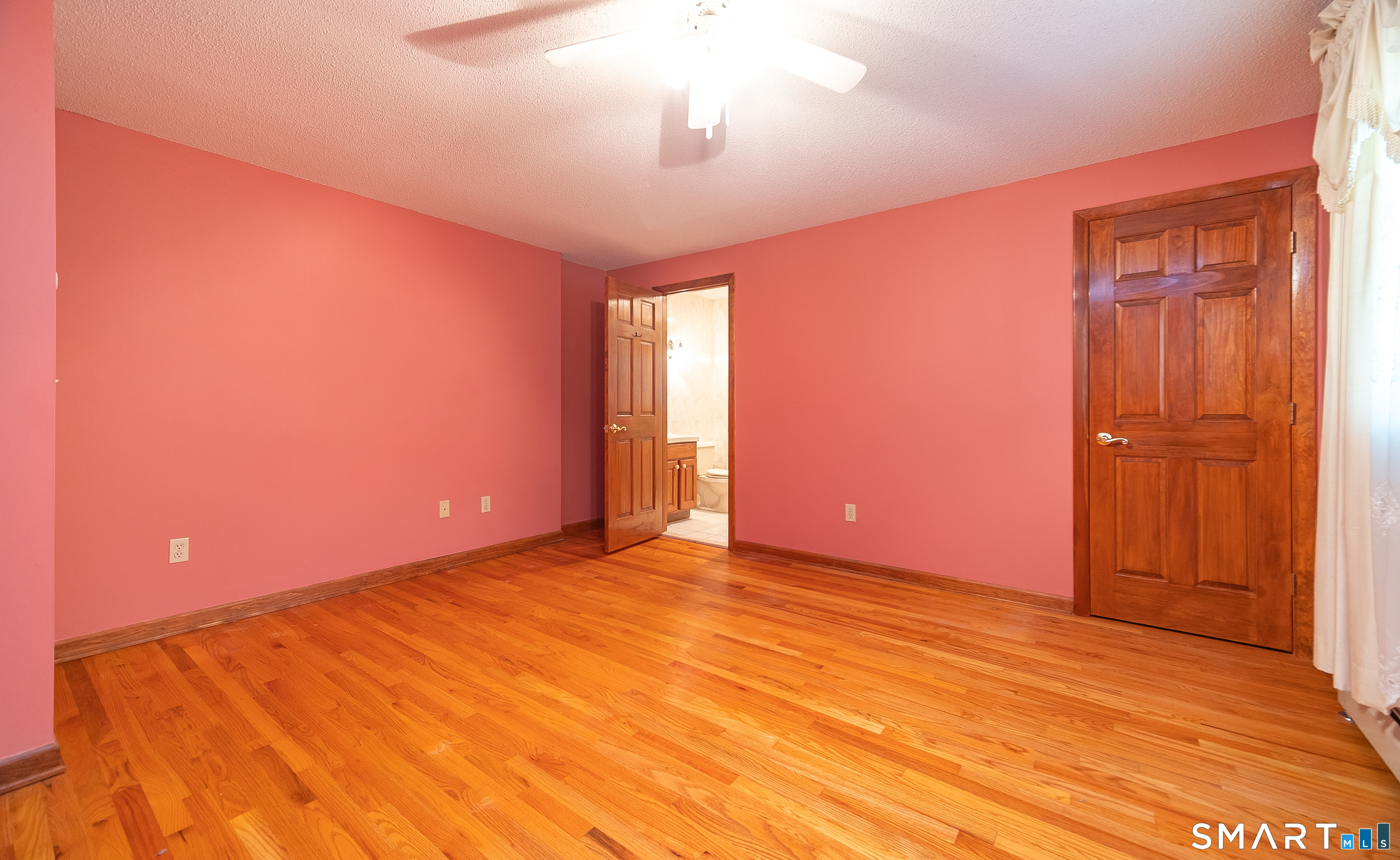 118 Camp Street, Westfield, Middletown, CT 06457