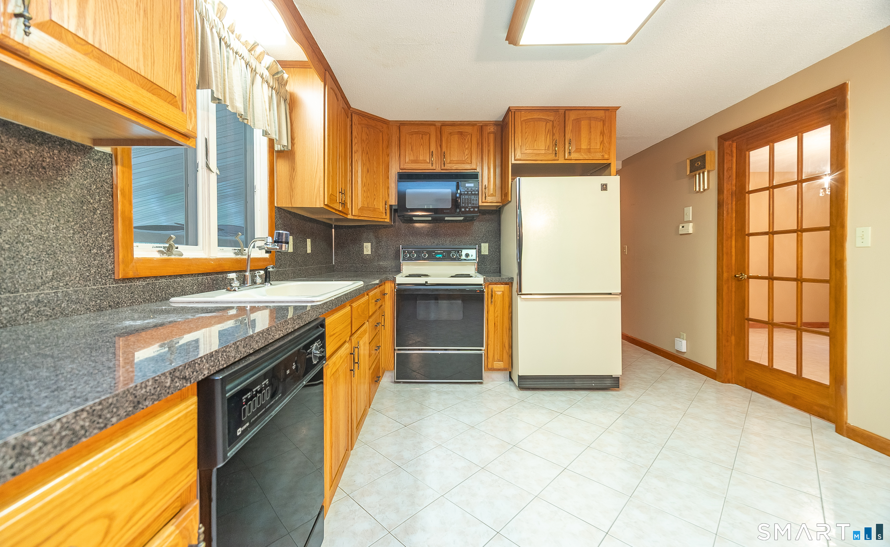 118 Camp Street, Westfield, Middletown, CT 06457