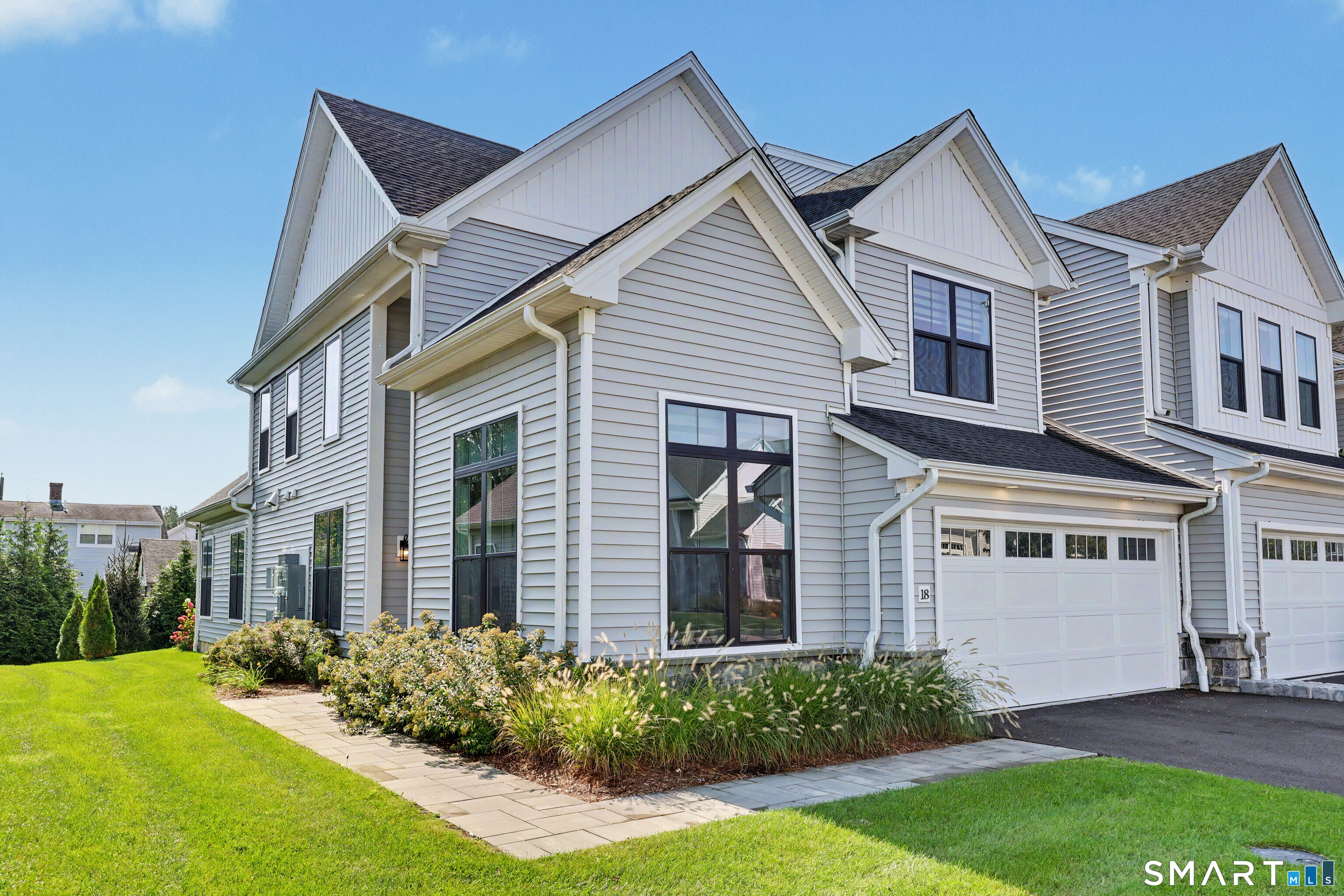 Photo 1 of Townhouse for sale at 18 Hillcrest Dr #18, Woodbridge, CT 06525 | MLS# 24210976 | Listing updated on 2026-10-06