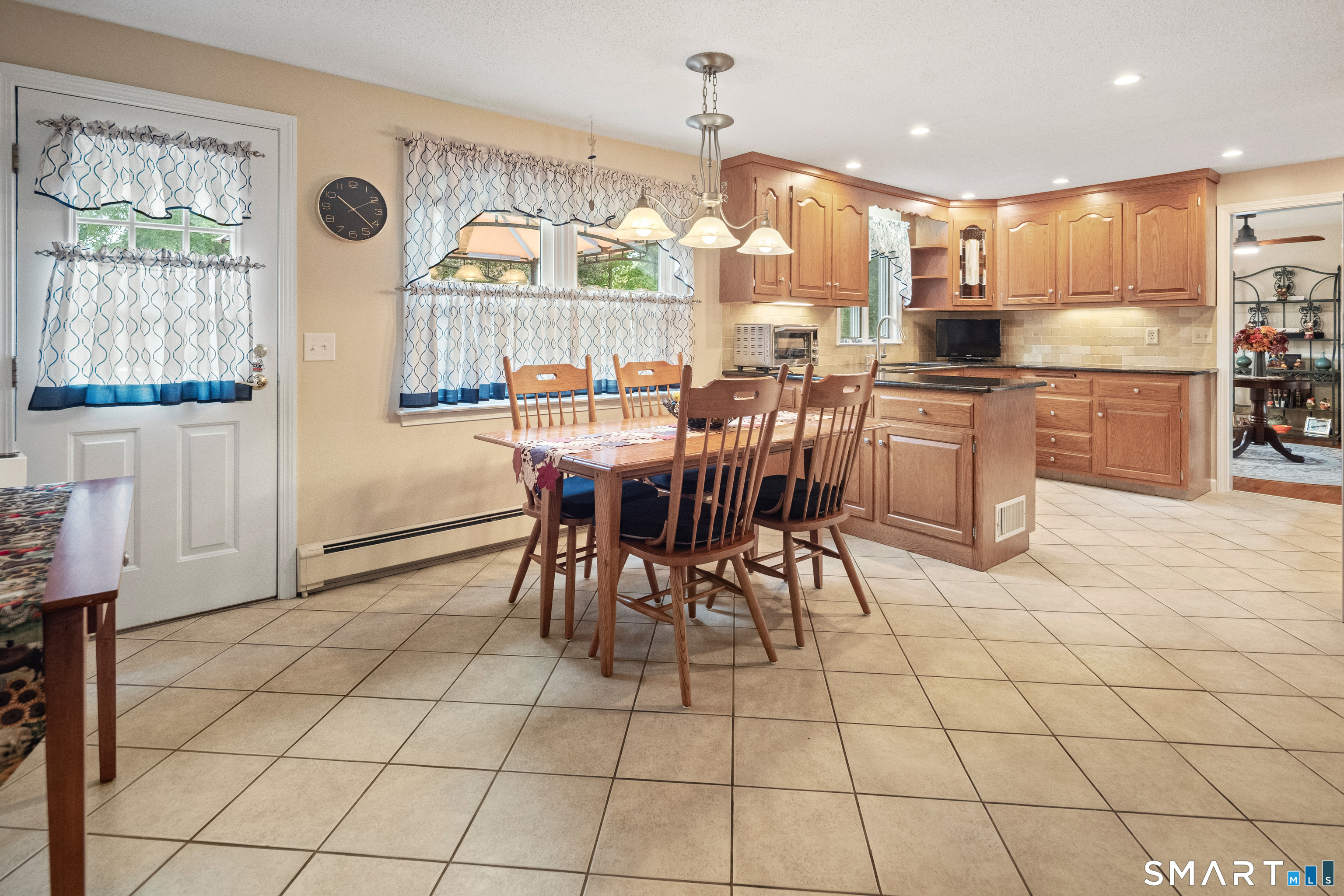 180 Huckleberry Lane photo 26