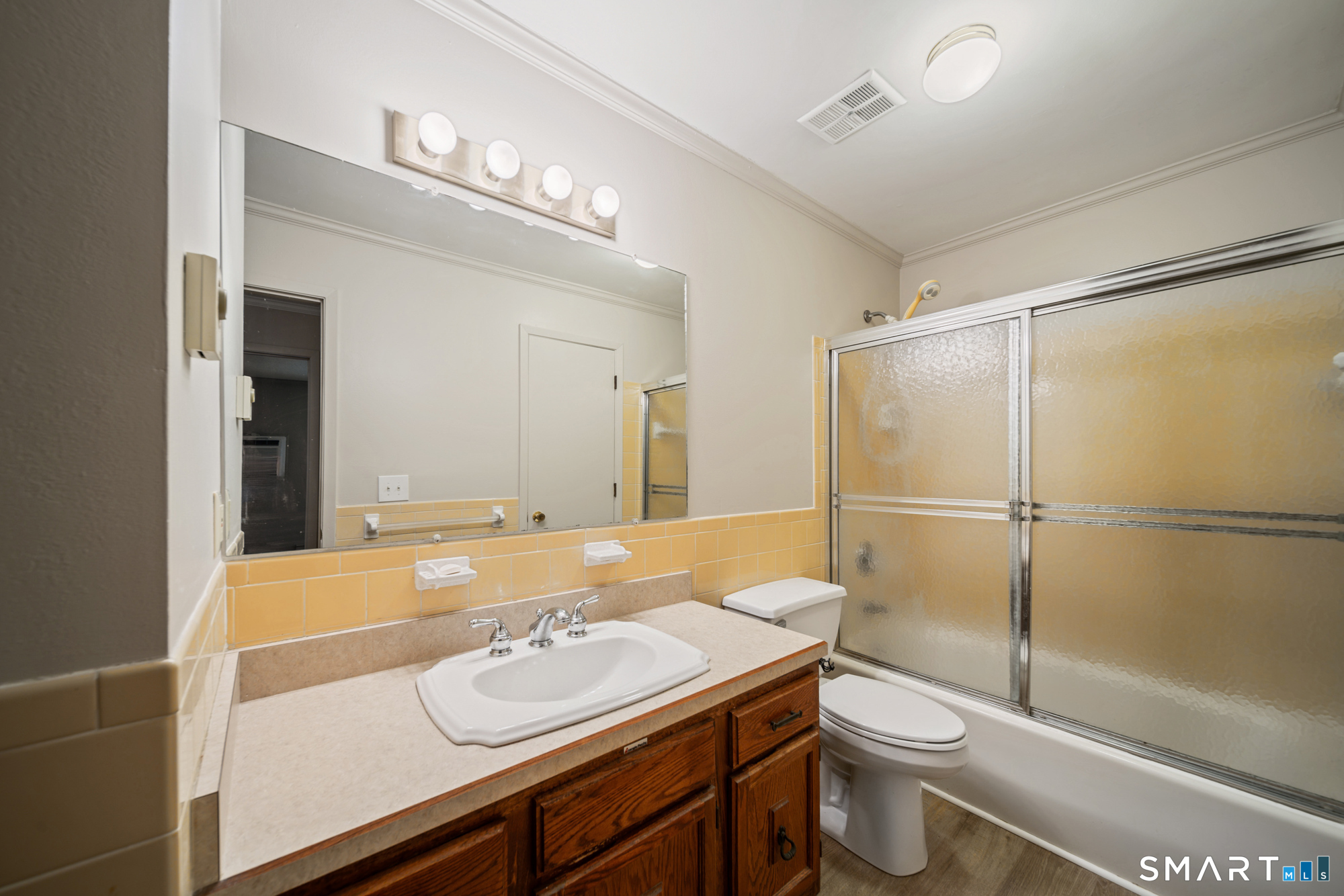 110 Wellington Drive photo 21