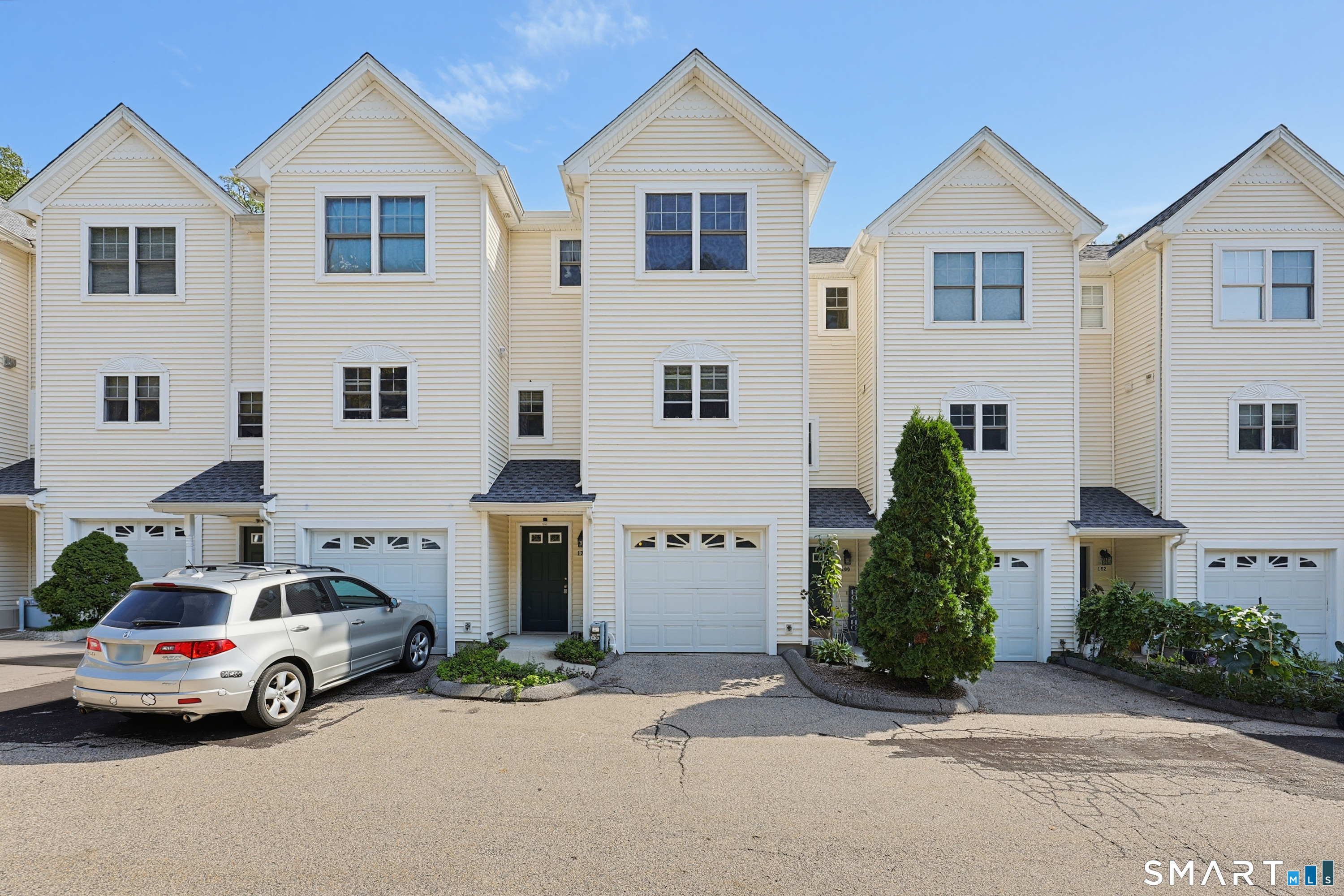 178 Summit Street, Norwich, CT 06360