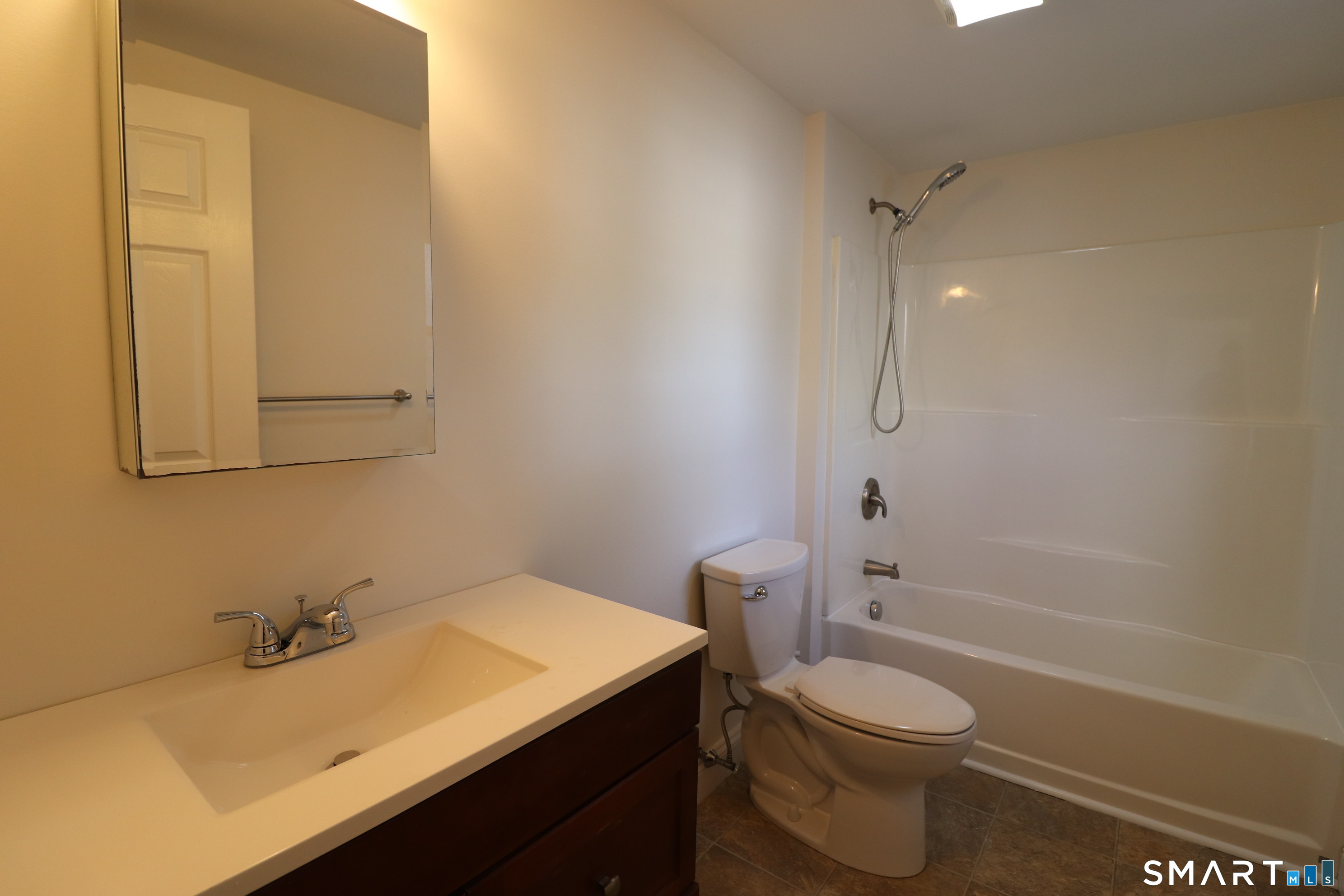 374 Main Street, #Apt A, Niantic, East Lyme, CT 06357