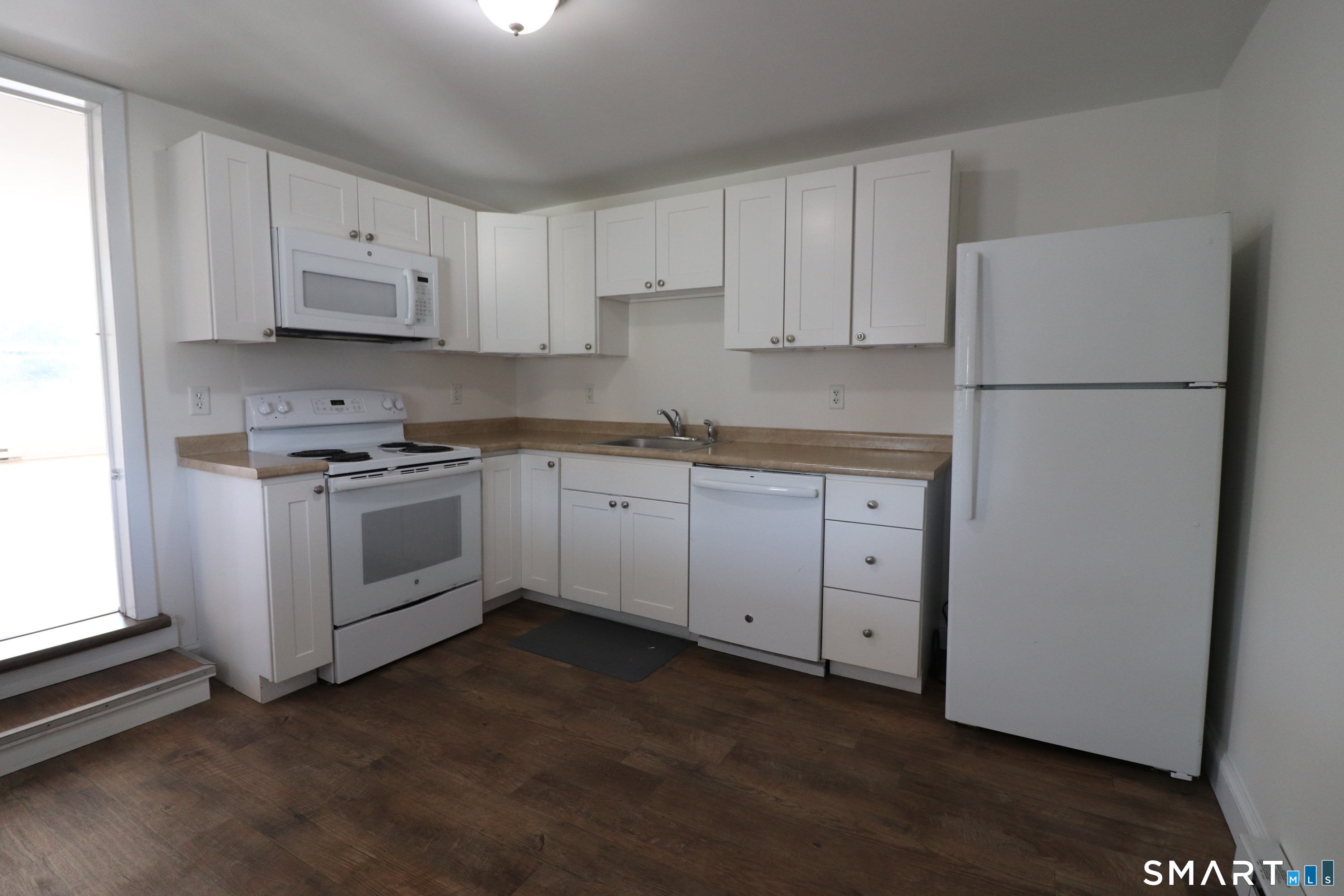 374 Main Street, #Apt A, Niantic, East Lyme, CT 06357