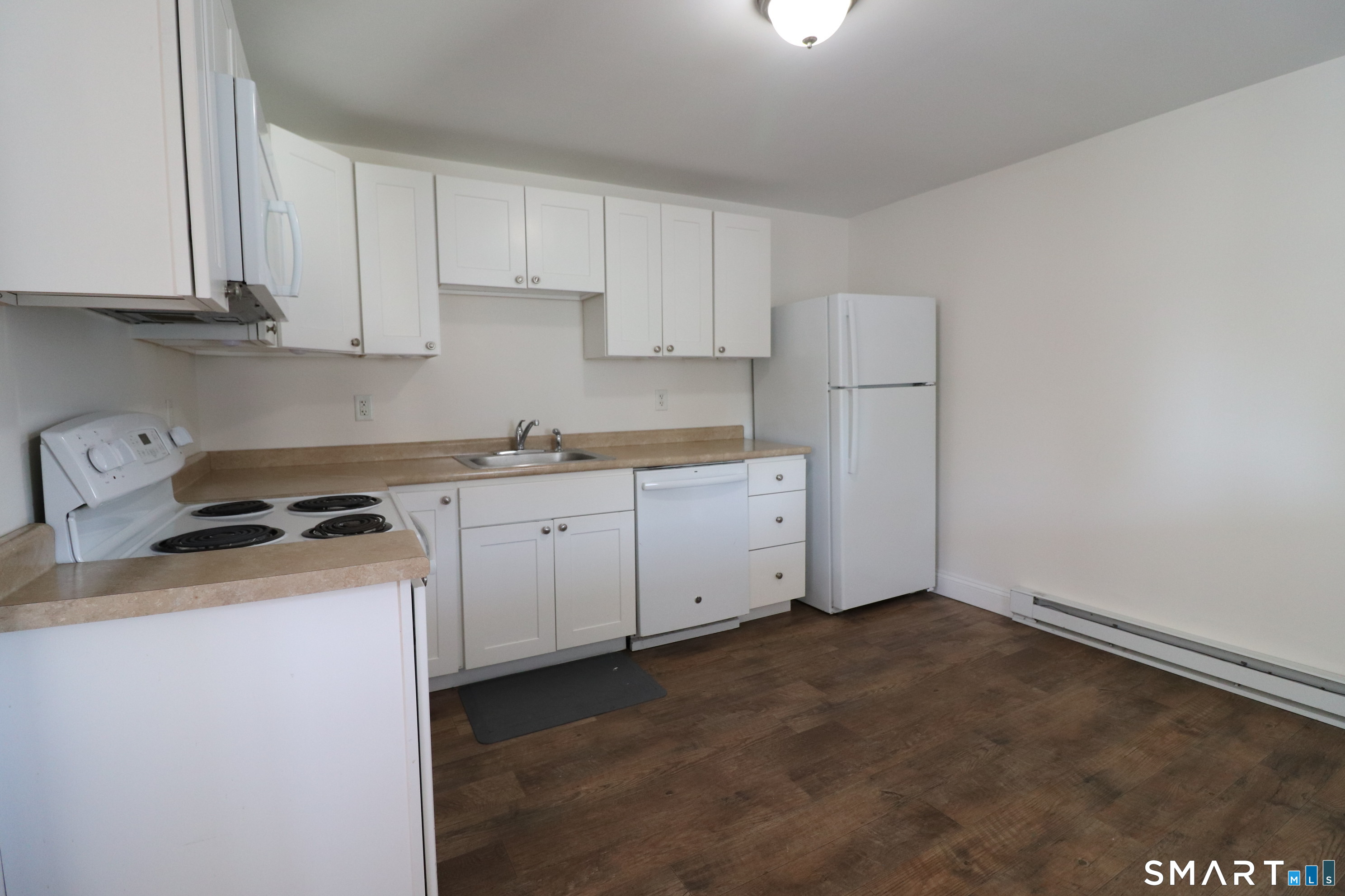 374 Main Street, #Apt A, Niantic, East Lyme, CT 06357