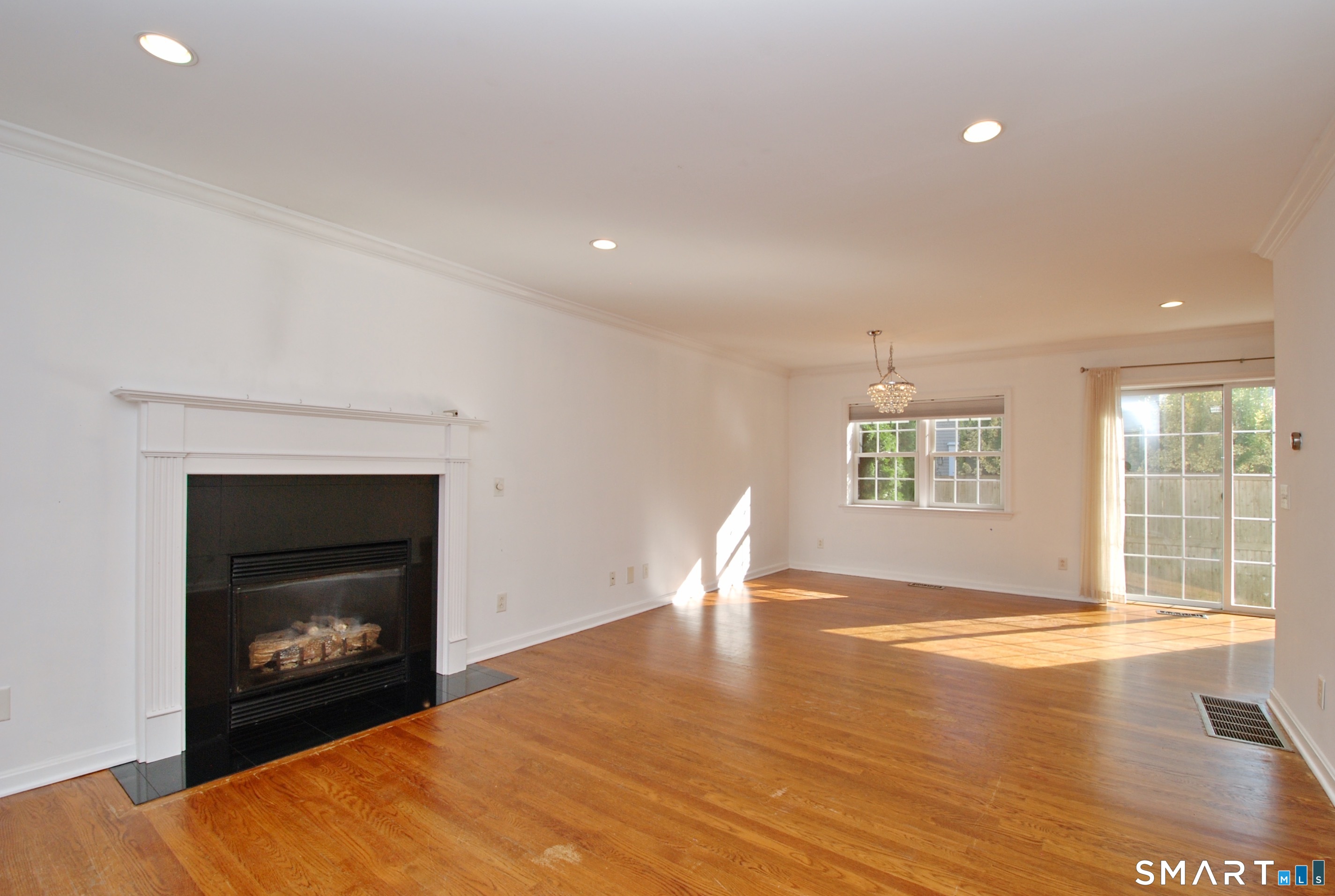 616 Hope Street Unit #B photo 3