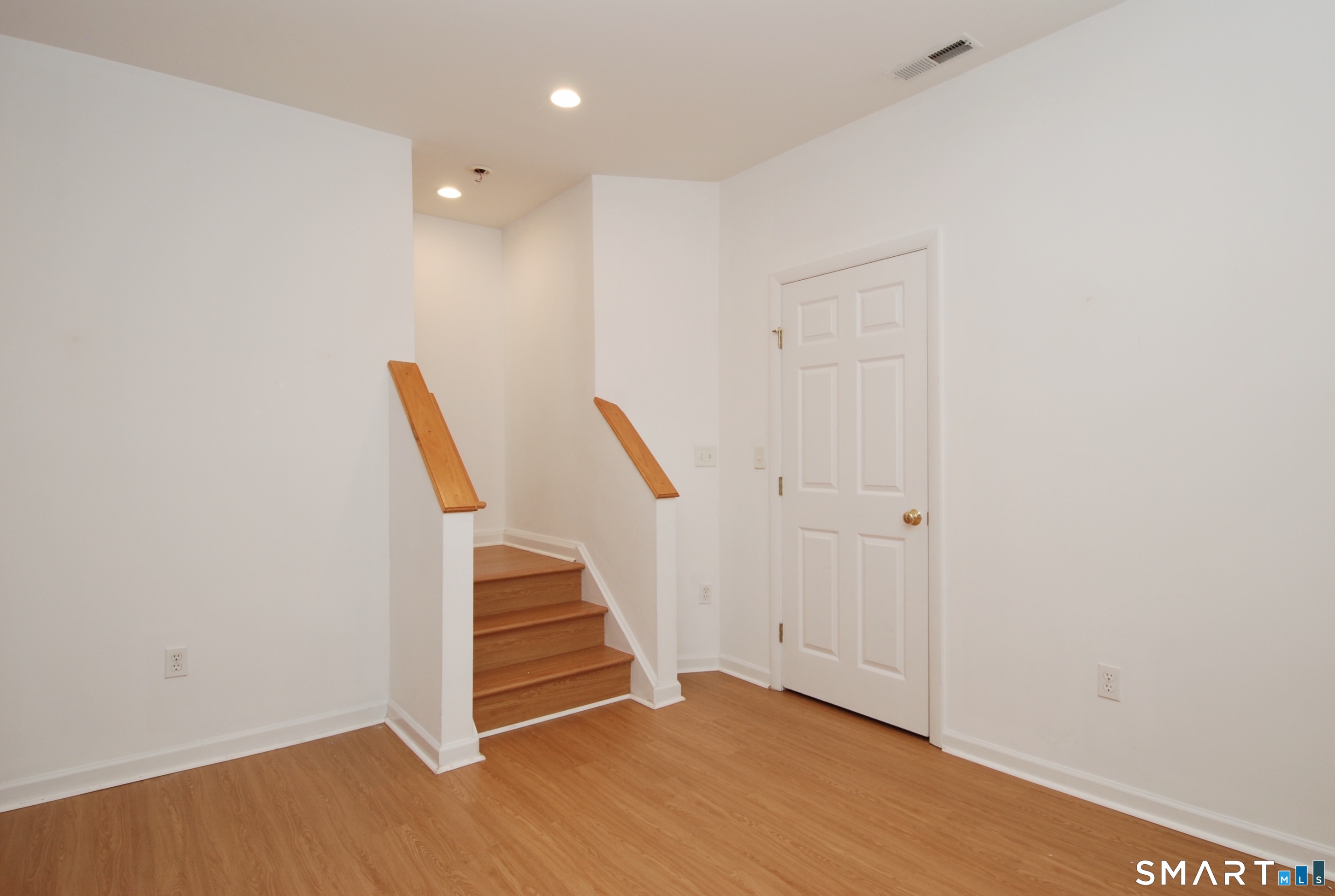 616 Hope Street Unit #B photo 23