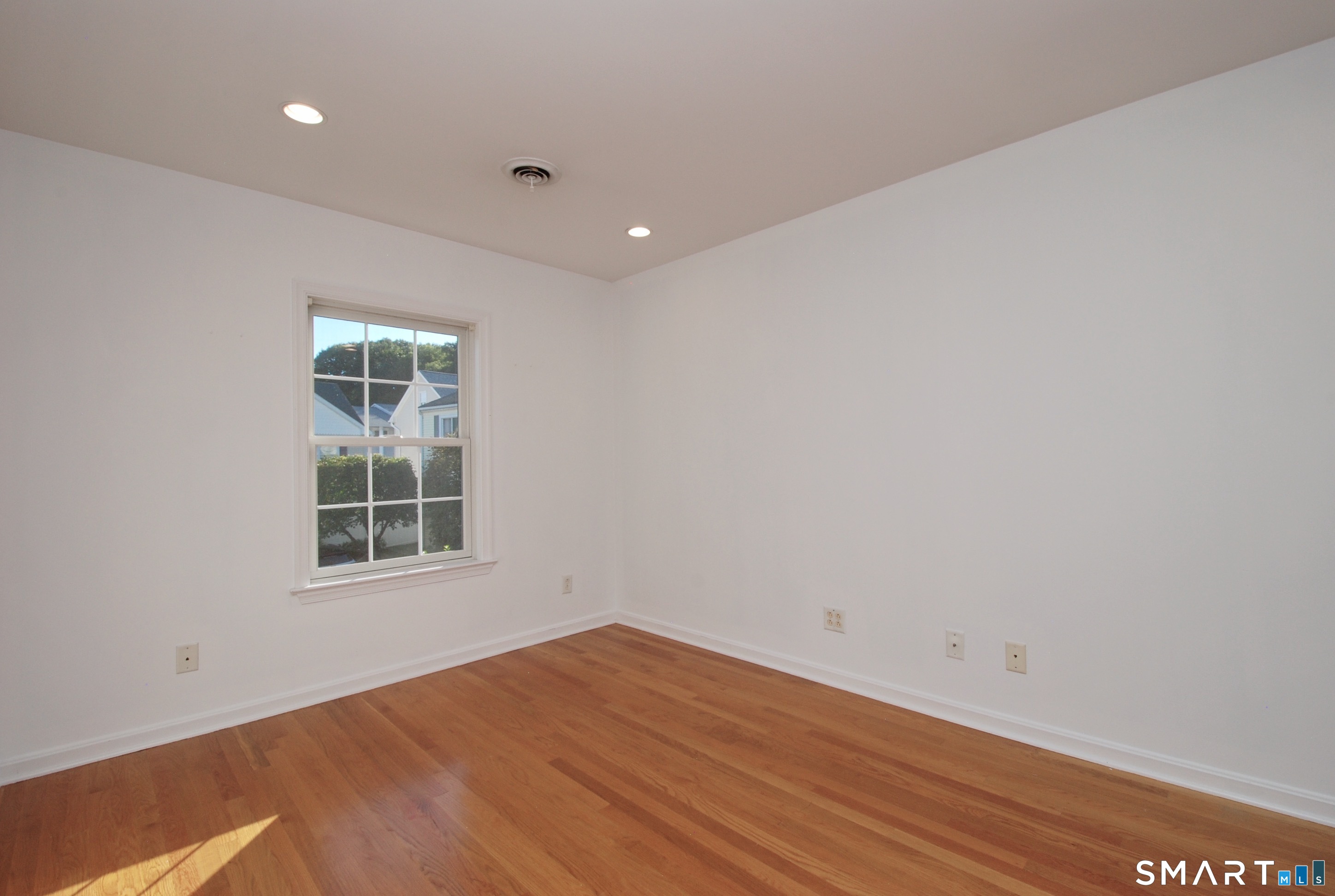 616 Hope Street Unit #B photo 14