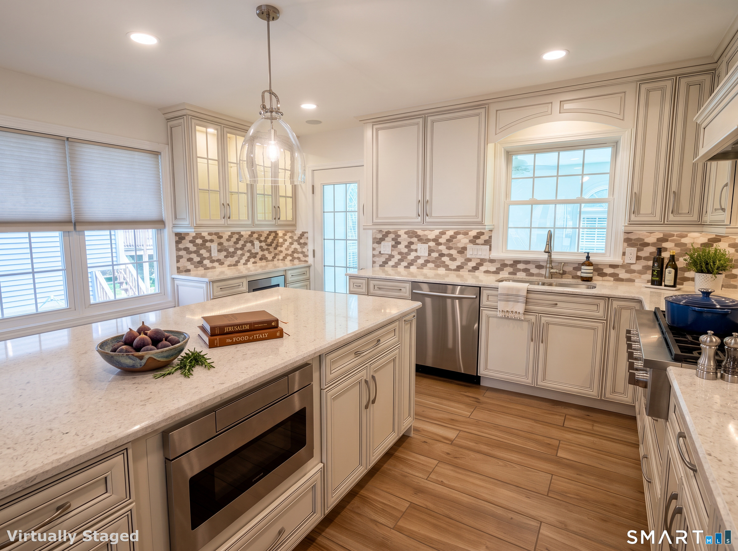 Foto 6 de Casa en venta en 28 Weybosset Street, Shelton, CT — $579,000