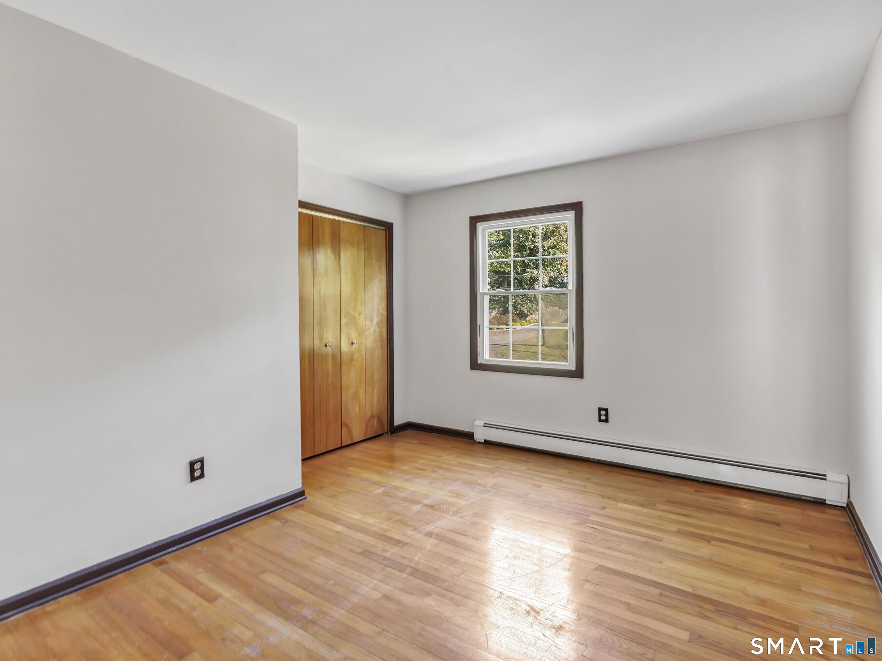 667 Melville Avenue photo 26