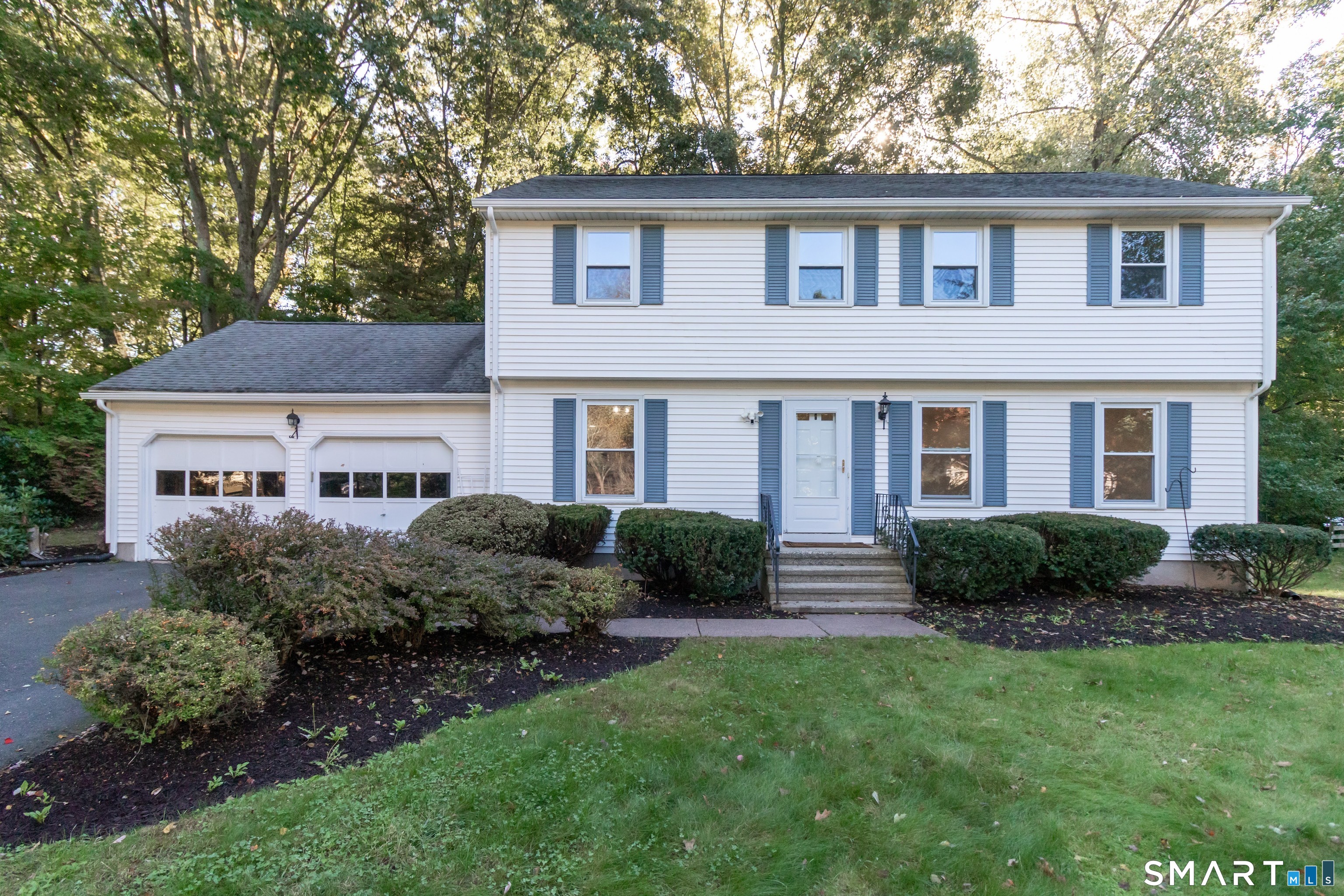 Photo 1 of Single family home for sale at 124 Norton Ln, South Windsor, CT 06074 | MLS# 24210736 | Listing updated on 2026-10-04
