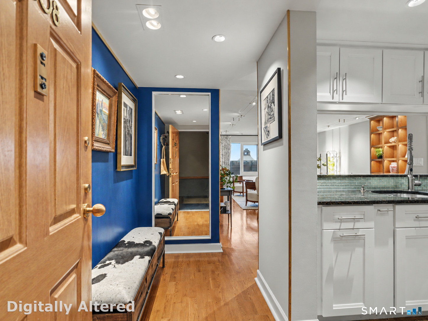 Foto 6 de Condominio en venta en 127 Greyrock Place #1208, Stamford, CT — $450,000