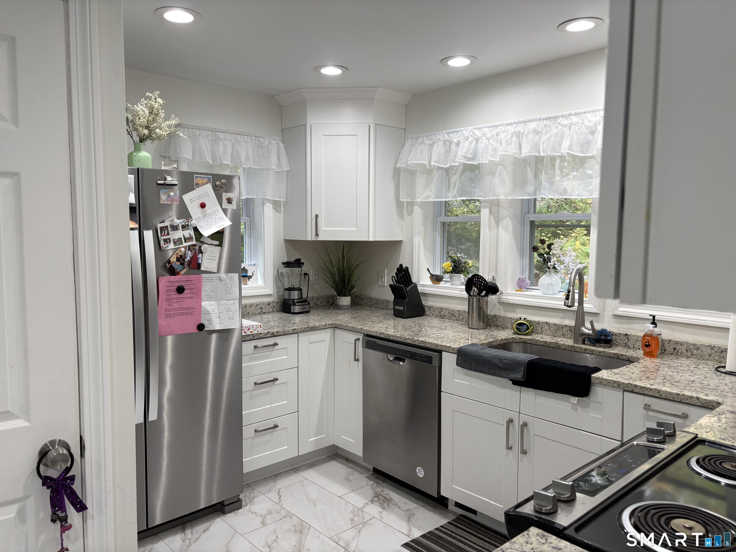 Photo 4 of Single family home for sale at 38 Laurel Trl, Glastonbury, CT 06033 | MLS# 24210503 | Listing updated on 2026-10-04