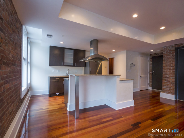 116 Crown Street Unit #3A photo 7