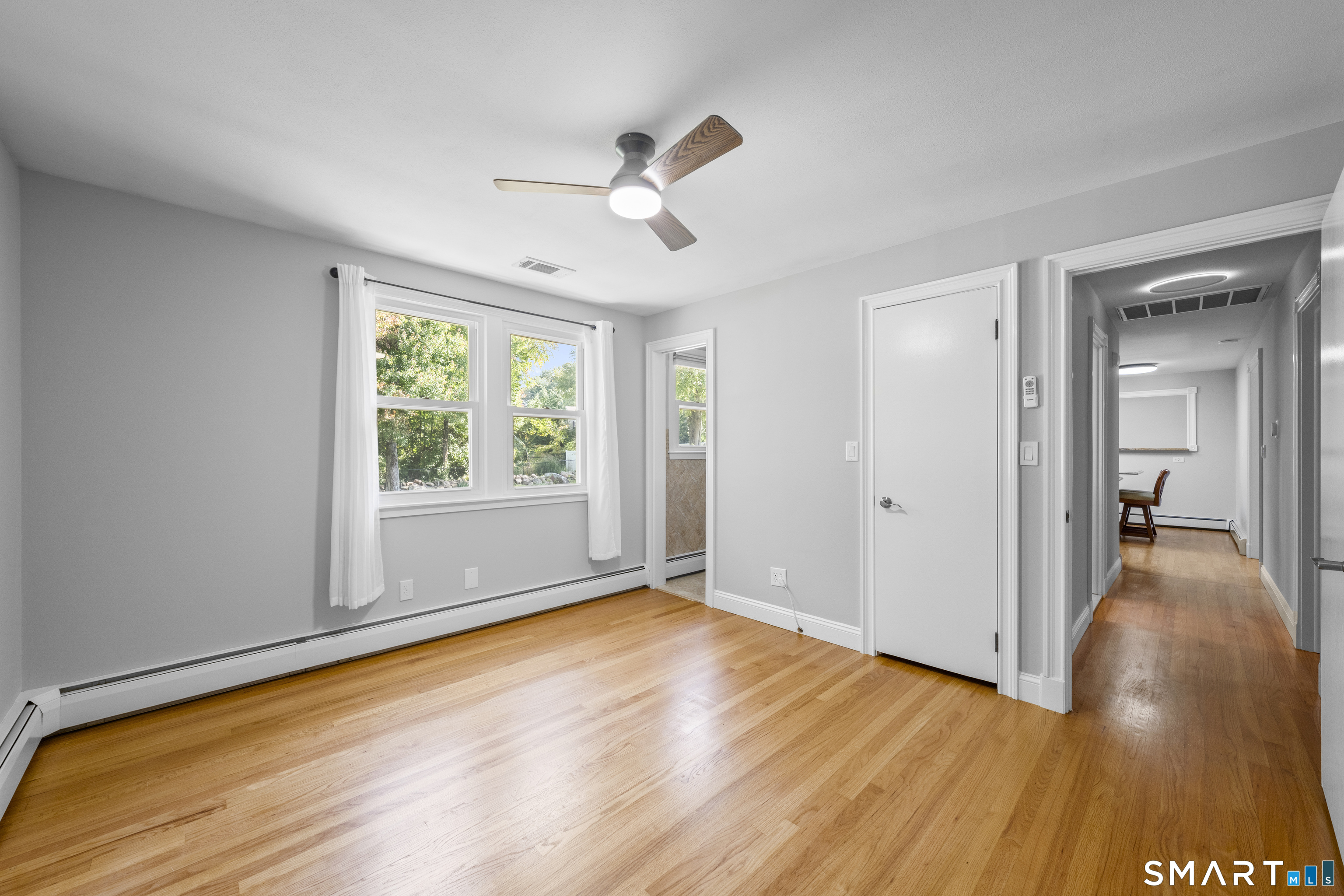 44 Lexton Drive photo 9