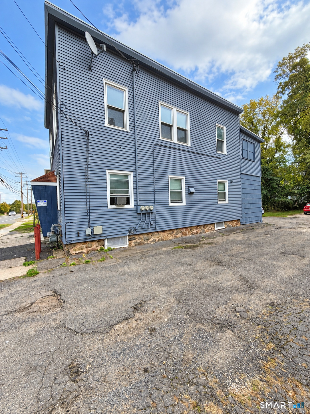 345 Park Street photo 19