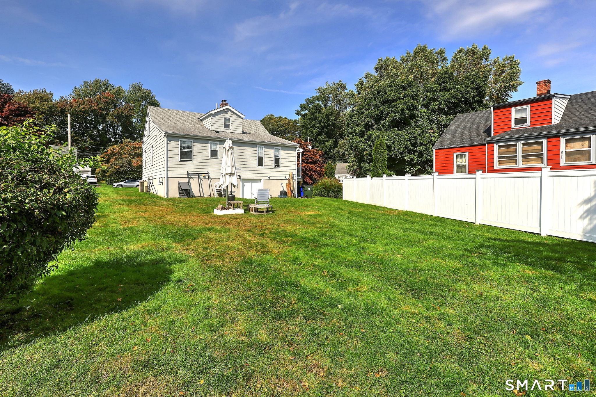 Photo 3 of Single family home for sale at 71 Country Rd, Fairfield, CT 06824 | MLS# 24210782 | Listing updated on 2026-10-07